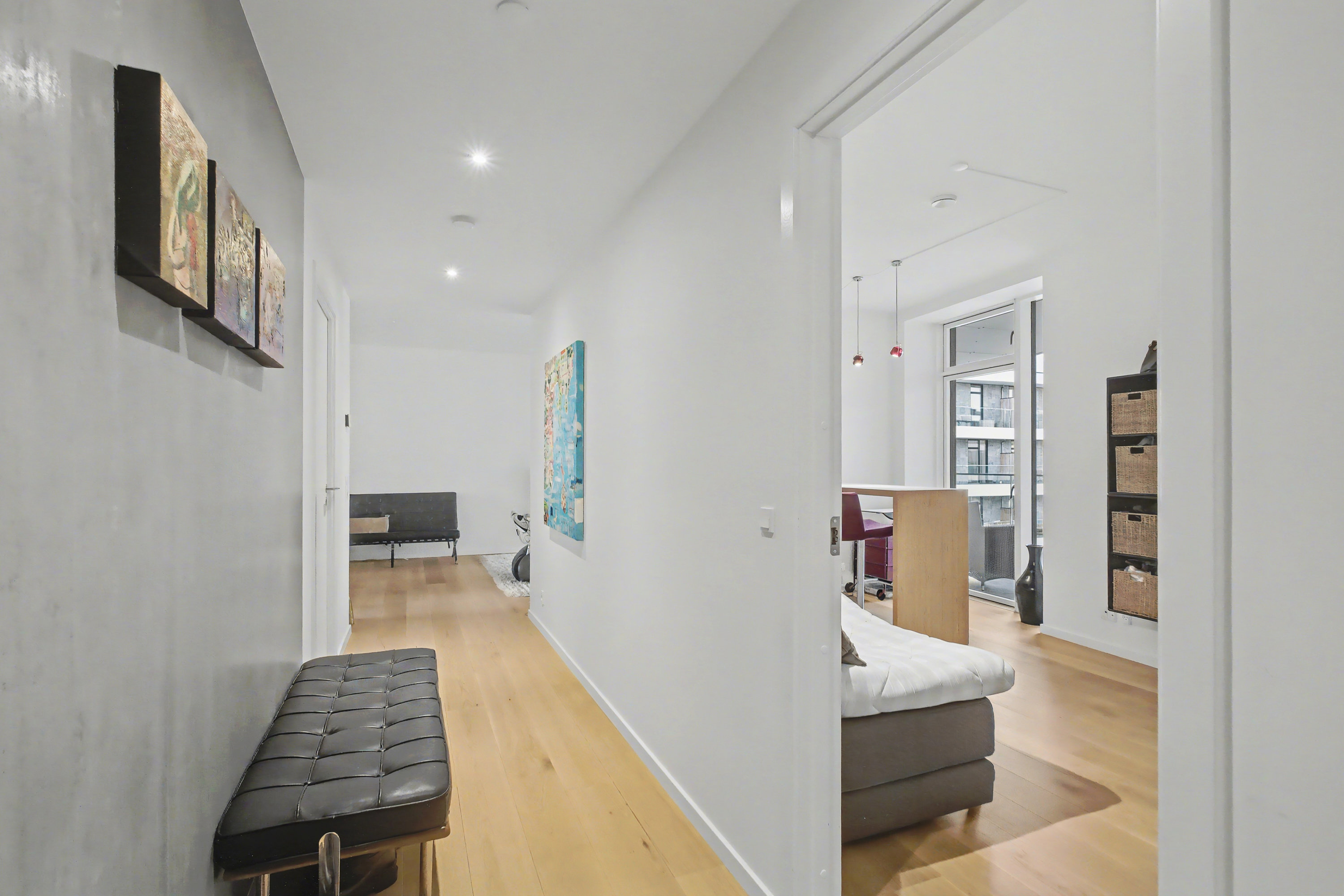 Fremhævet gang billede i fuldskærmstilstand. Billede af Esther Aggebos Gade 52, 3. th., 8000 Aarhus C