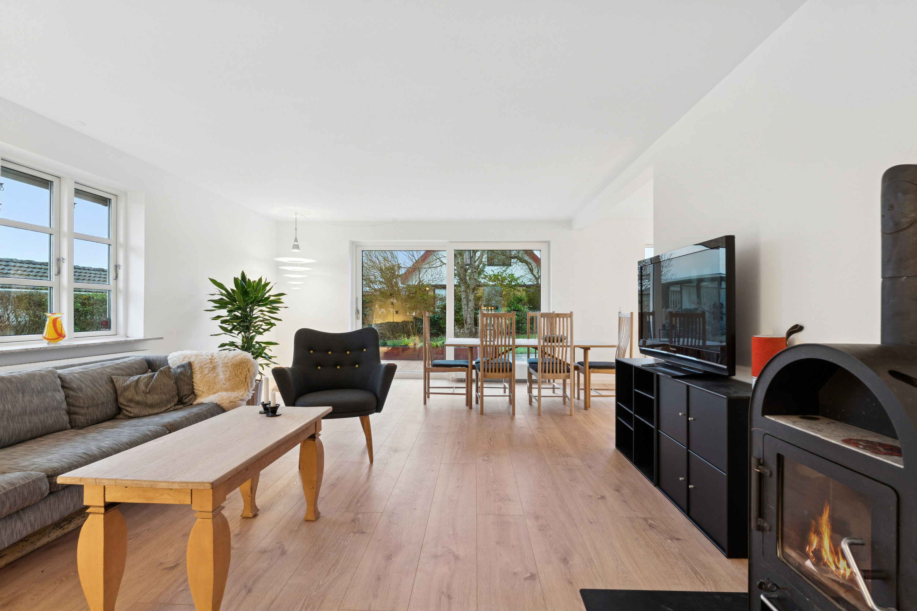 Fremhævet stue billede i fuldskærmstilstand. Billede af Næråparken 8, Sønder Nærå, 5792 Årslev