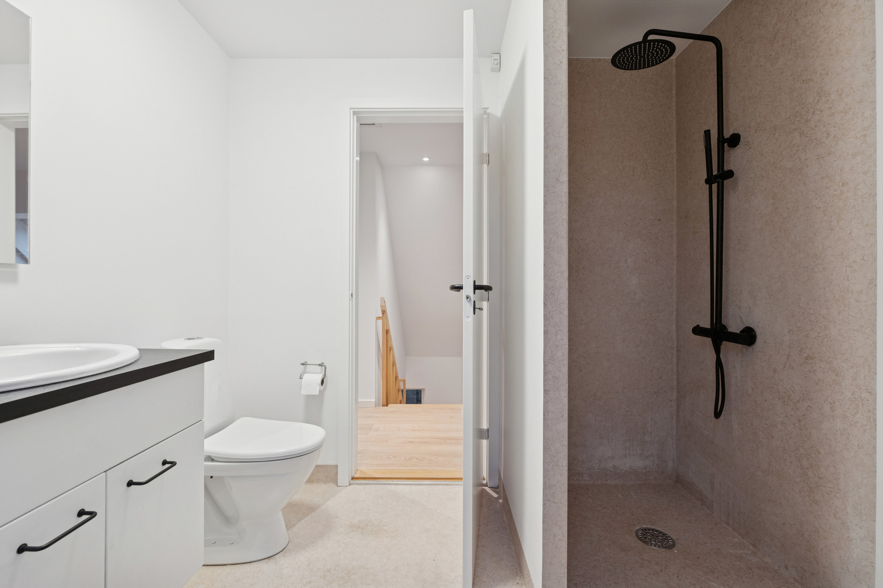 Fremhævet badeværelse billede i fuldskærmstilstand. Billede af Næråparken 8, Sønder Nærå, 5792 Årslev