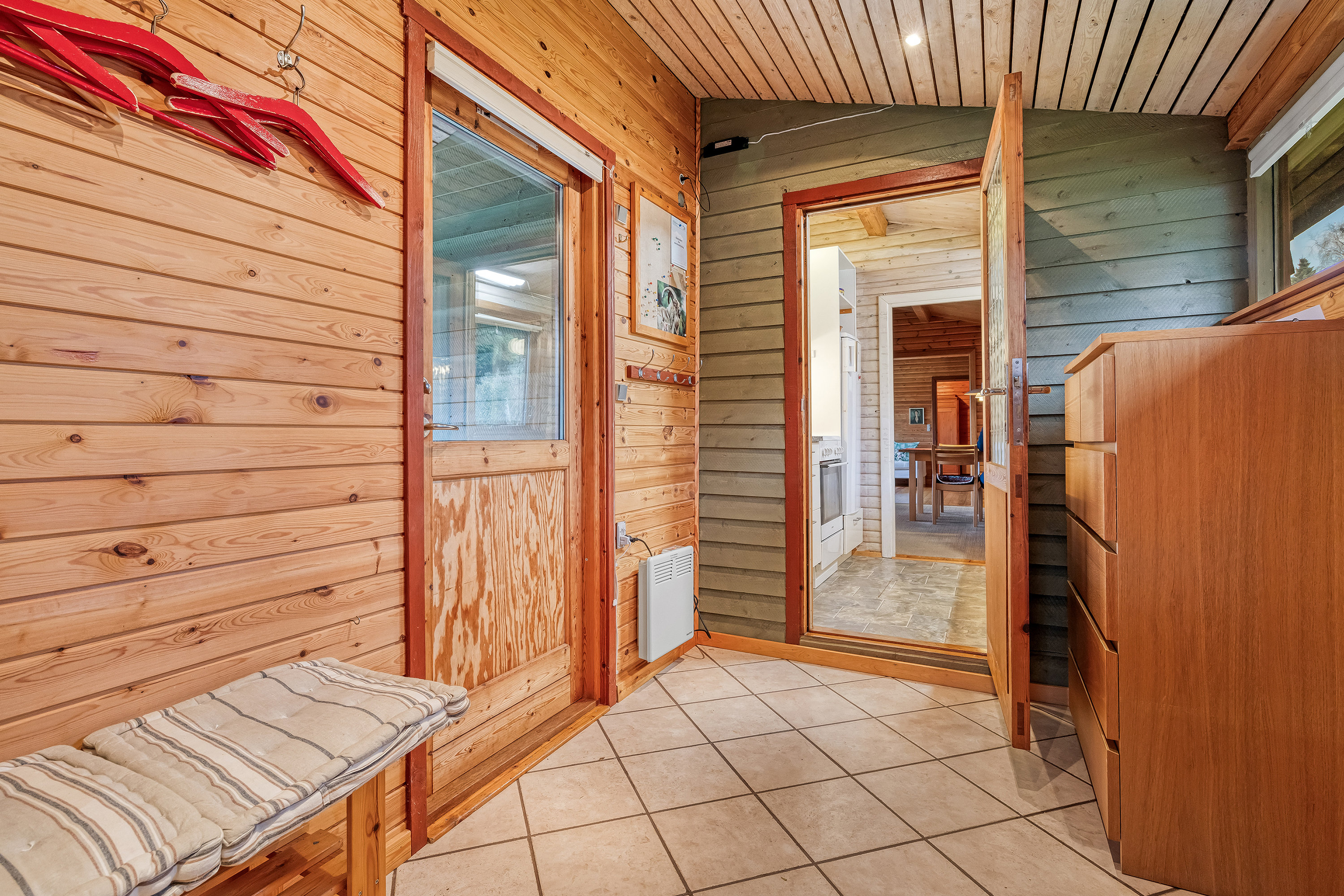 Fremhævet entré billede i fuldskærmstilstand. Billede af Nordvænget 10, Bonderup, 3250 Gilleleje