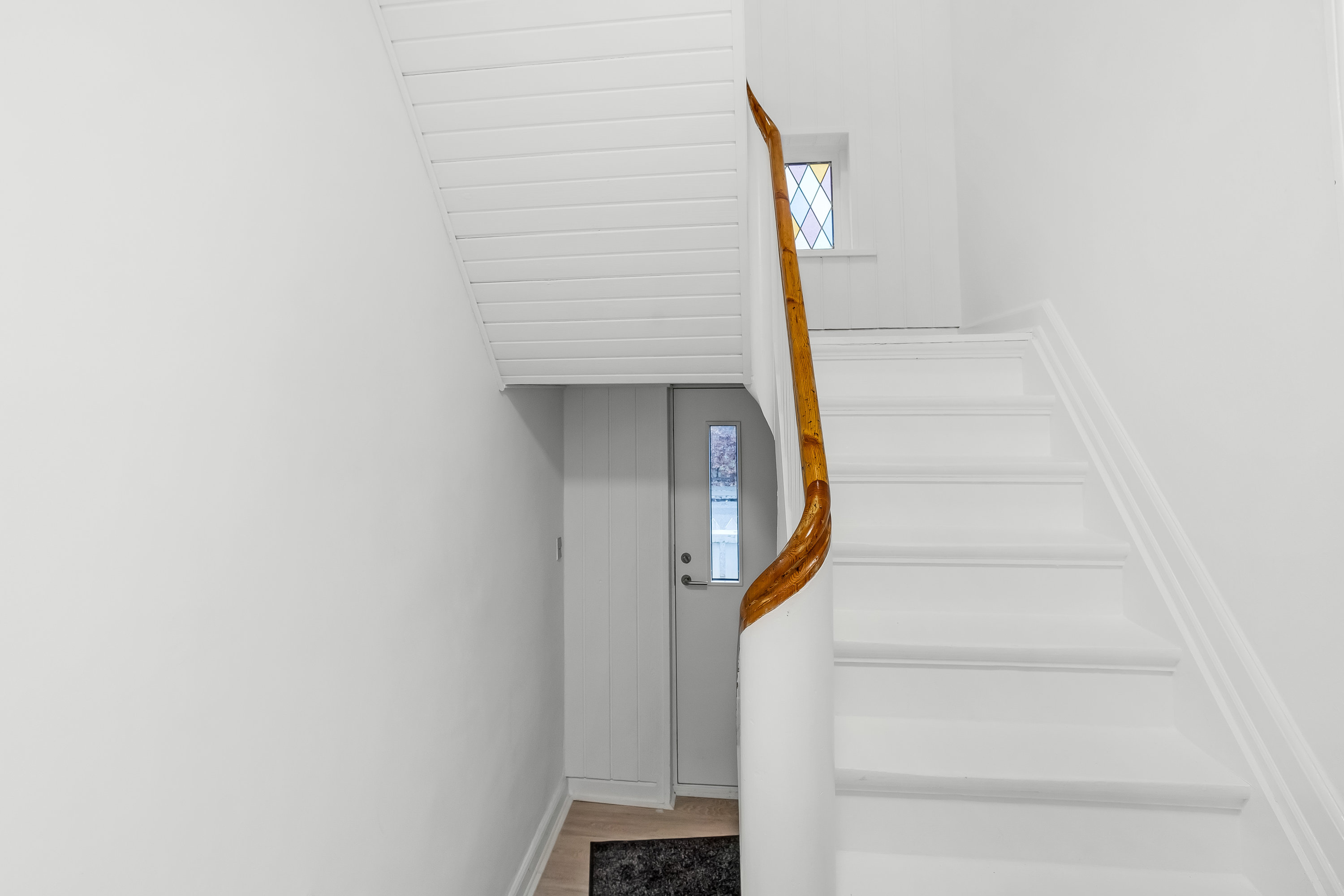 Fremhævet trappe billede i fuldskærmstilstand. Billede af Vinkelvej 7, 4800 Nykøbing F