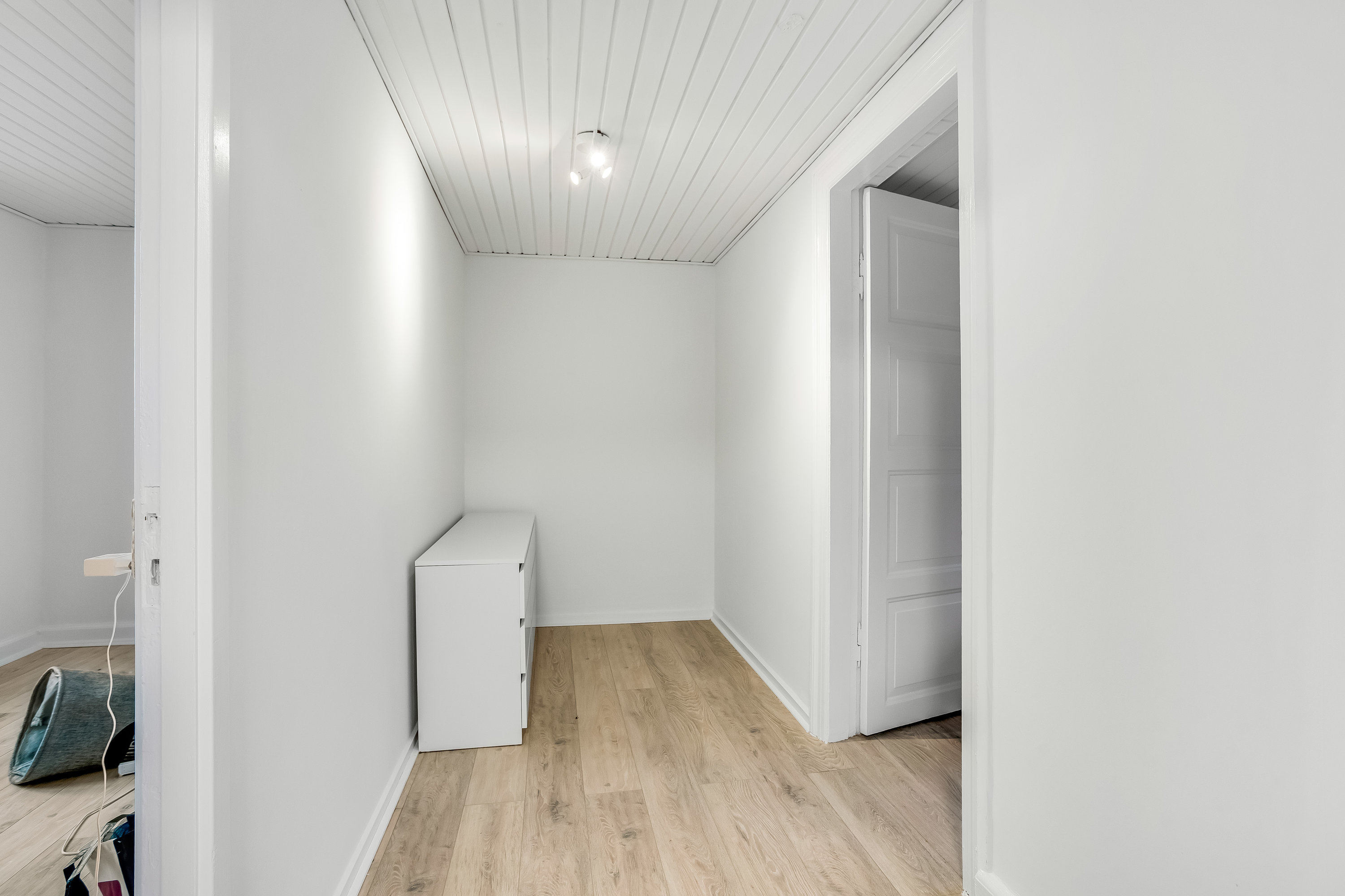 Fremhævet gang billede i fuldskærmstilstand. Billede af Vinkelvej 7, 4800 Nykøbing F