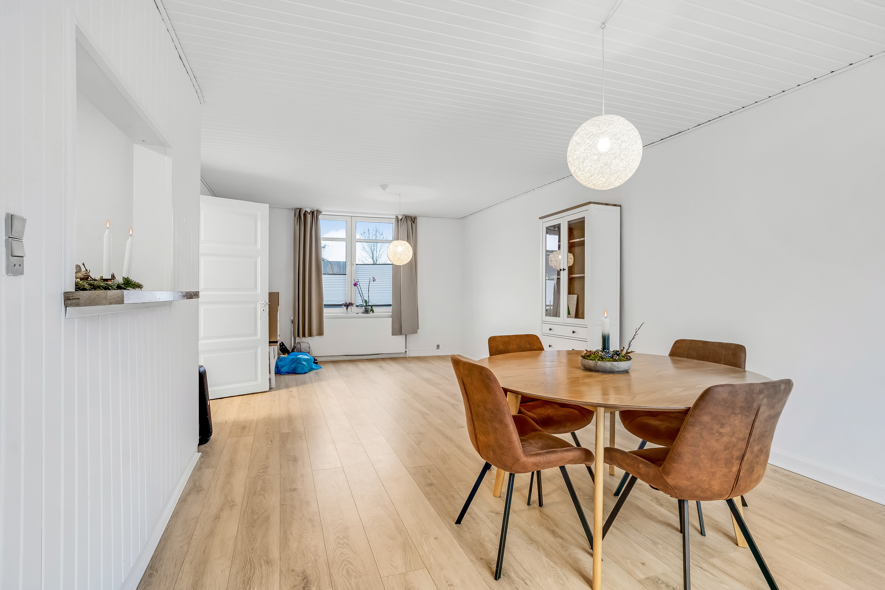 Fremhævet stue billede i fuldskærmstilstand. Billede af Vinkelvej 7, 4800 Nykøbing F