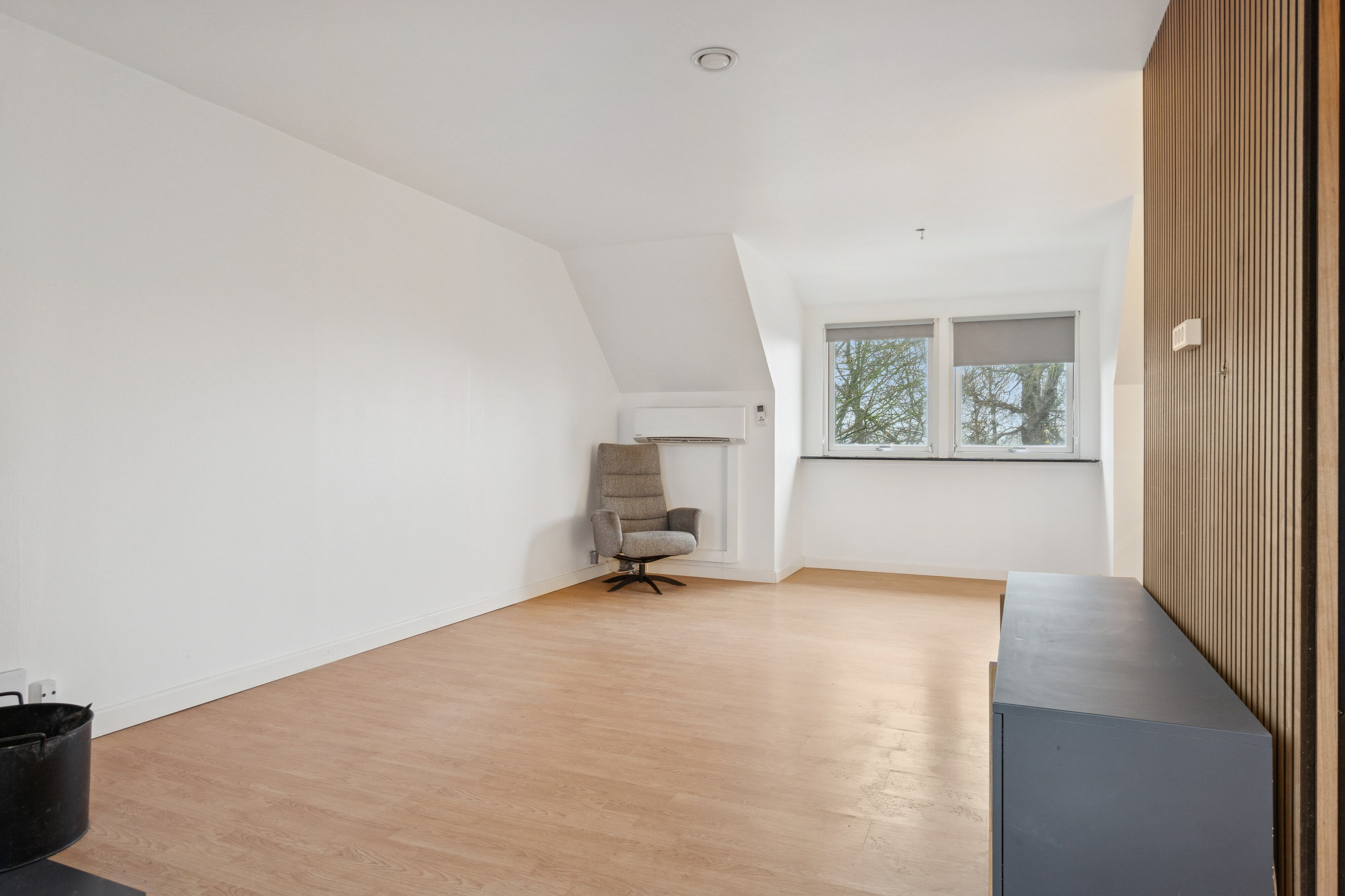 Fremhævet stue billede i fuldskærmstilstand. Billede af Kalundborgvej 96, 1. tv., Jernbjerg, 4200 Slagelse