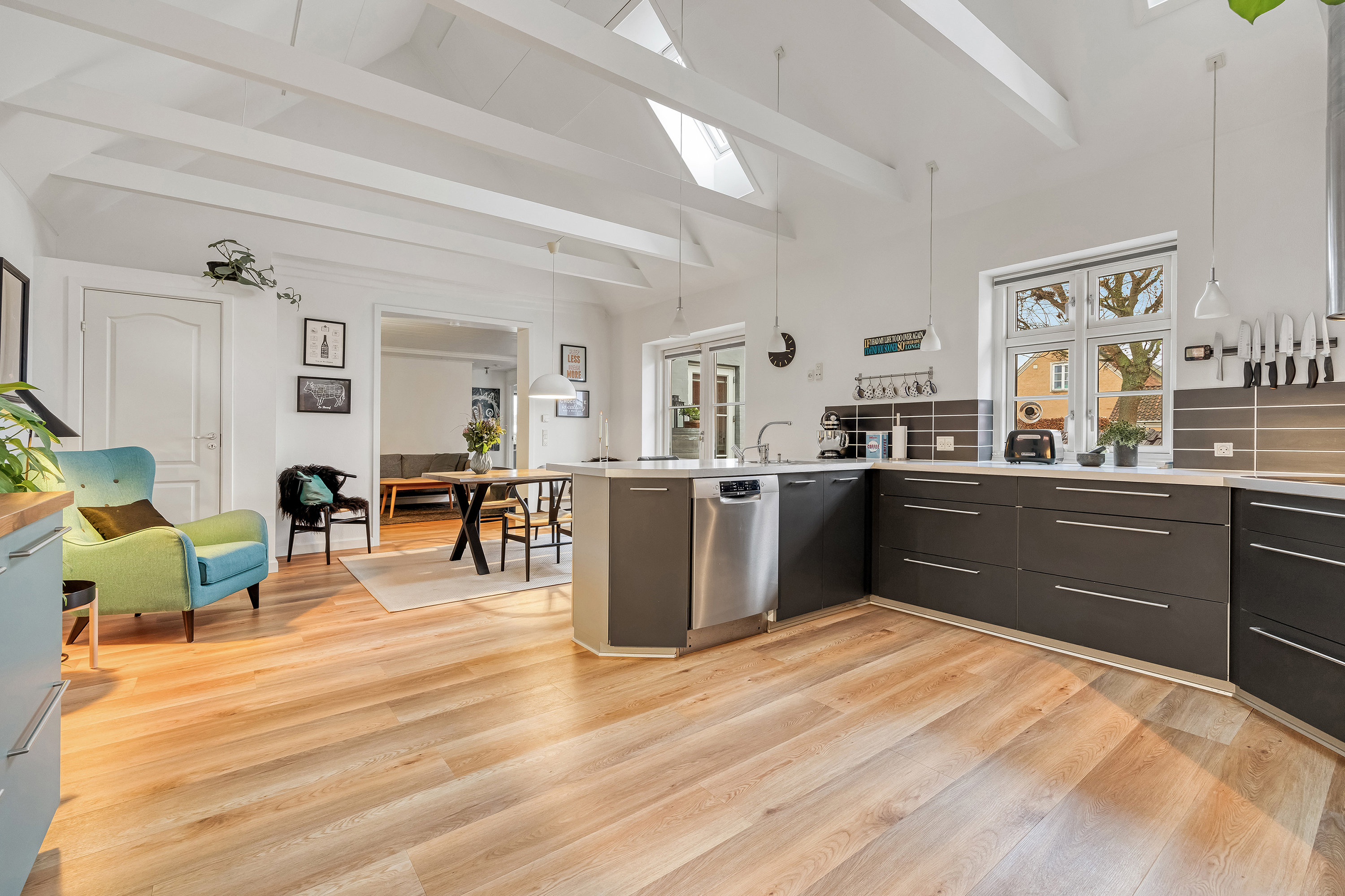 Fremhævet køkken alrum billede i fuldskærmstilstand. Billede af Byvej 61, 3600 Frederikssund