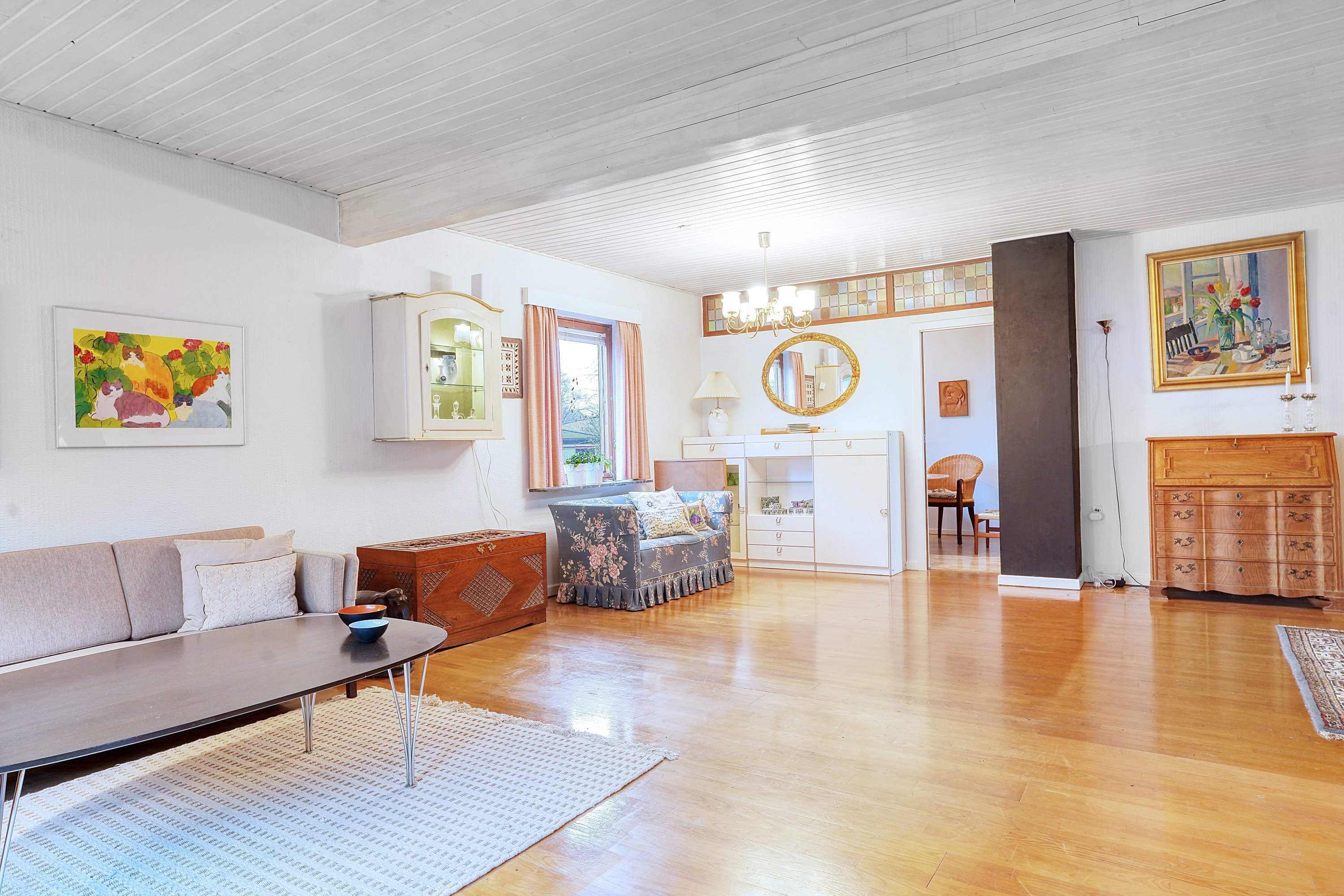 Fremhævet stue billede i fuldskærmstilstand. Billede af Vestvej 23, 3450 Allerød