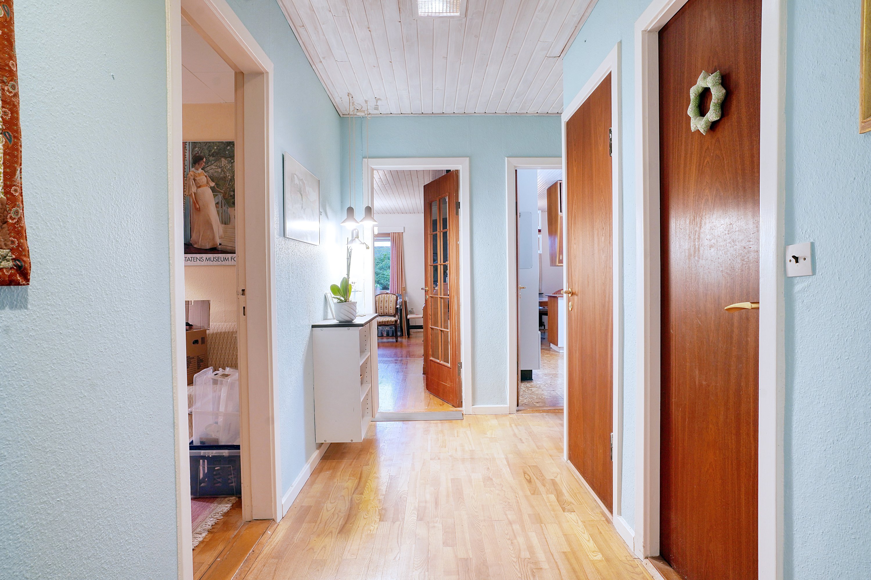 Fremhævet fordelingsgang billede i fuldskærmstilstand. Billede af Vestvej 23, 3450 Allerød