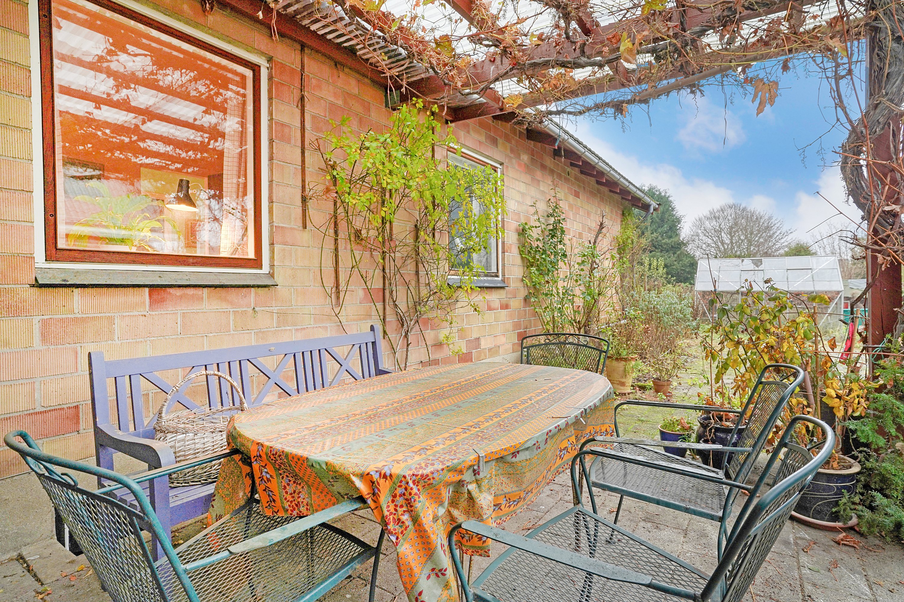 Fremhævet overdækket terrasse billede i fuldskærmstilstand. Billede af Vestvej 23, 3450 Allerød