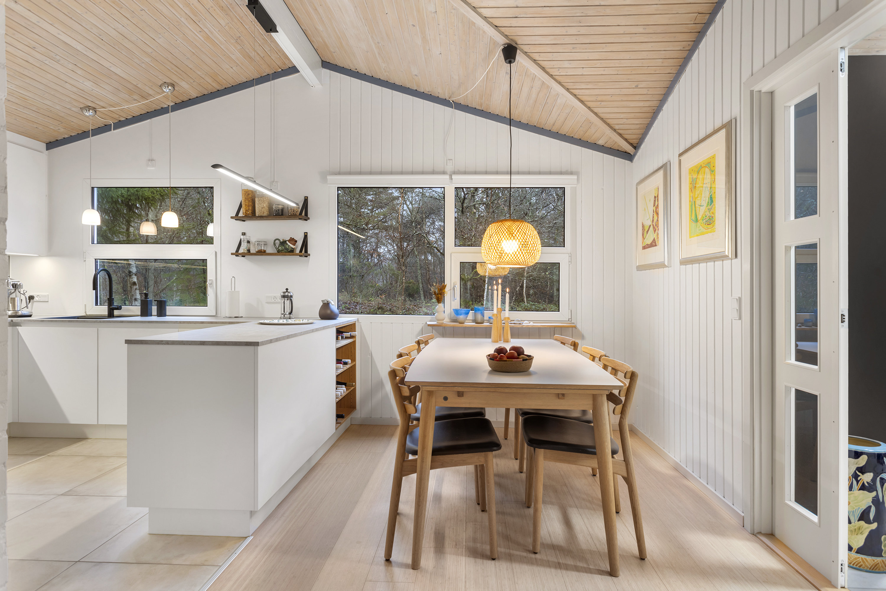 Fremhævet køkken alrum billede i fuldskærmstilstand. Billede af Hjortespringet 17, Lyngså, 9300 Sæby