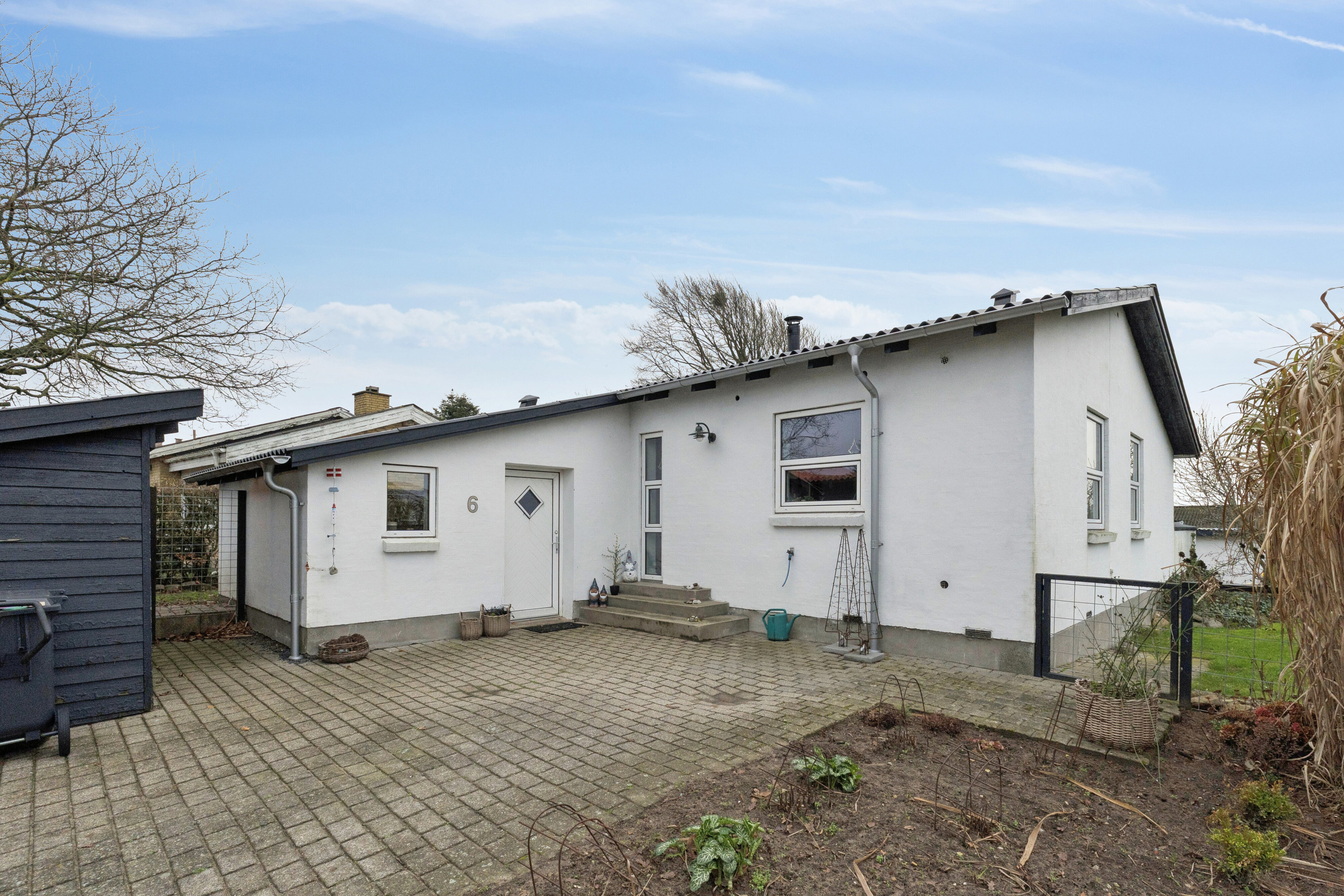 Miniaturebillede 1: ejendommen. Billede af Liljevej 6, 9800 Hjørring