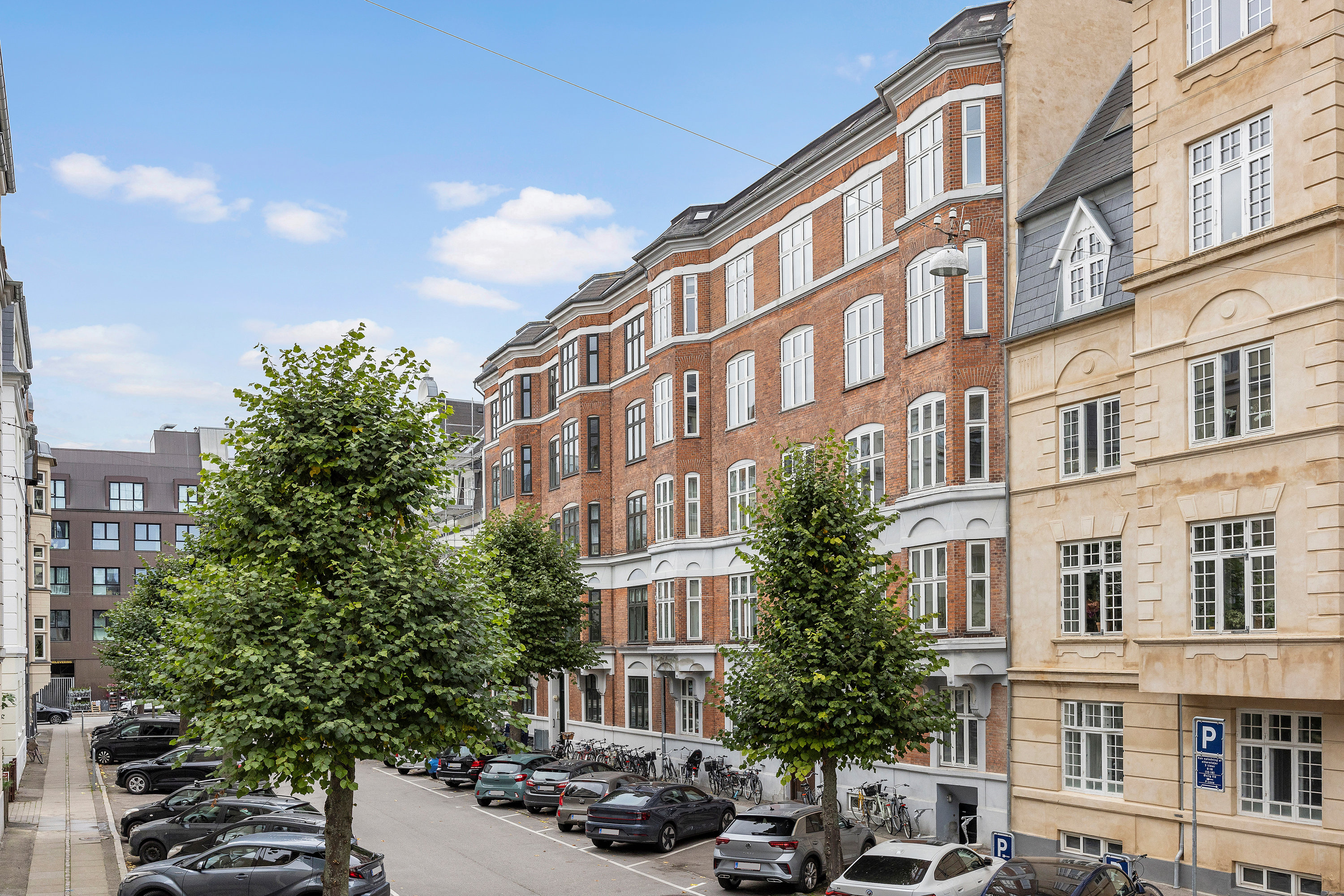 Fremhævet  billede i fuldskærmstilstand. Billede af Adolph Steens Alle 5, 3. th., 1971 Frederiksberg C