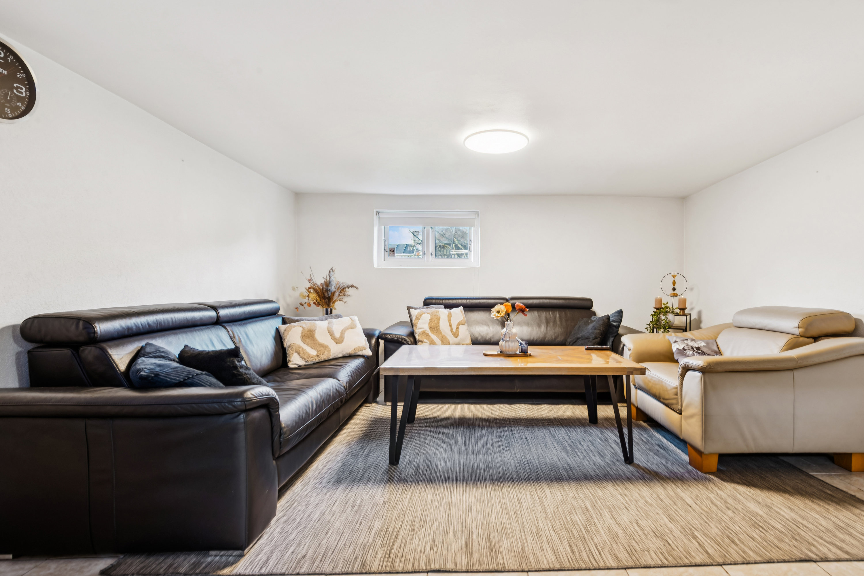 Fremhævet stue billede i fuldskærmstilstand. Billede af Dyssevænget 33, 2700 Brønshøj