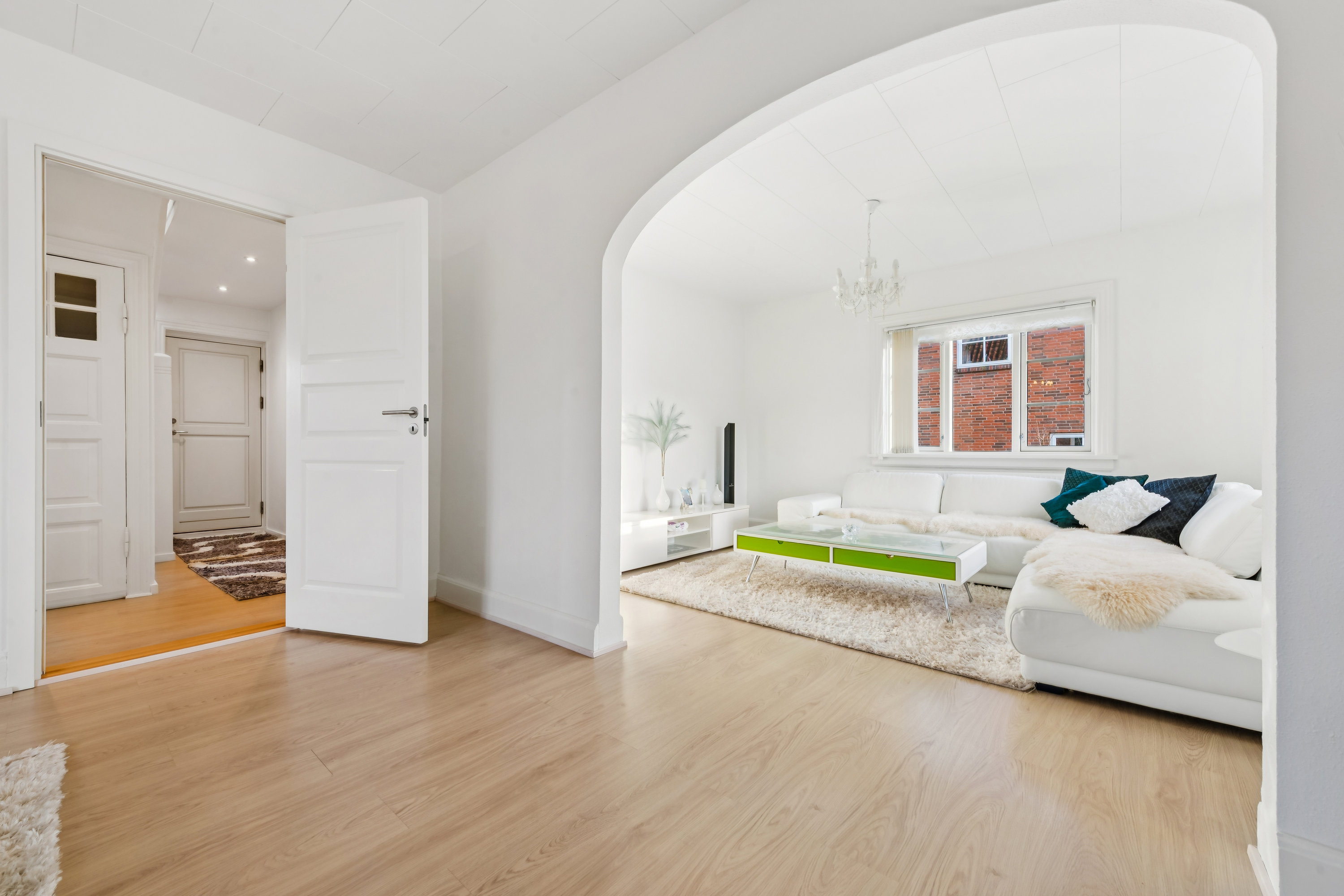 Fremhævet stue billede i fuldskærmstilstand. Billede af Dyssevænget 33, 2700 Brønshøj