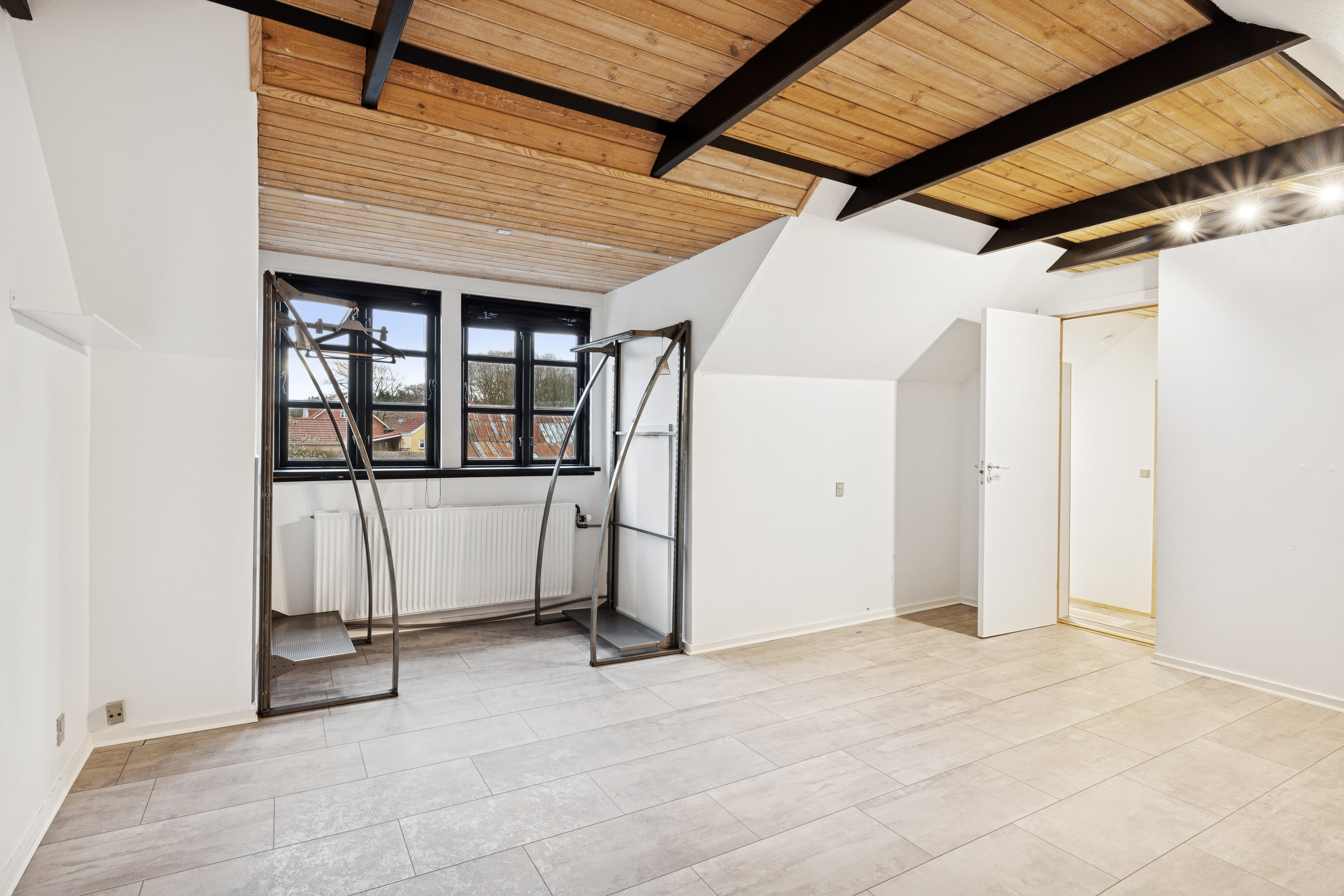 Fremhævet stue billede i fuldskærmstilstand. Billede af Vestre Skivevej 149B, Sjørup, 8800 Viborg