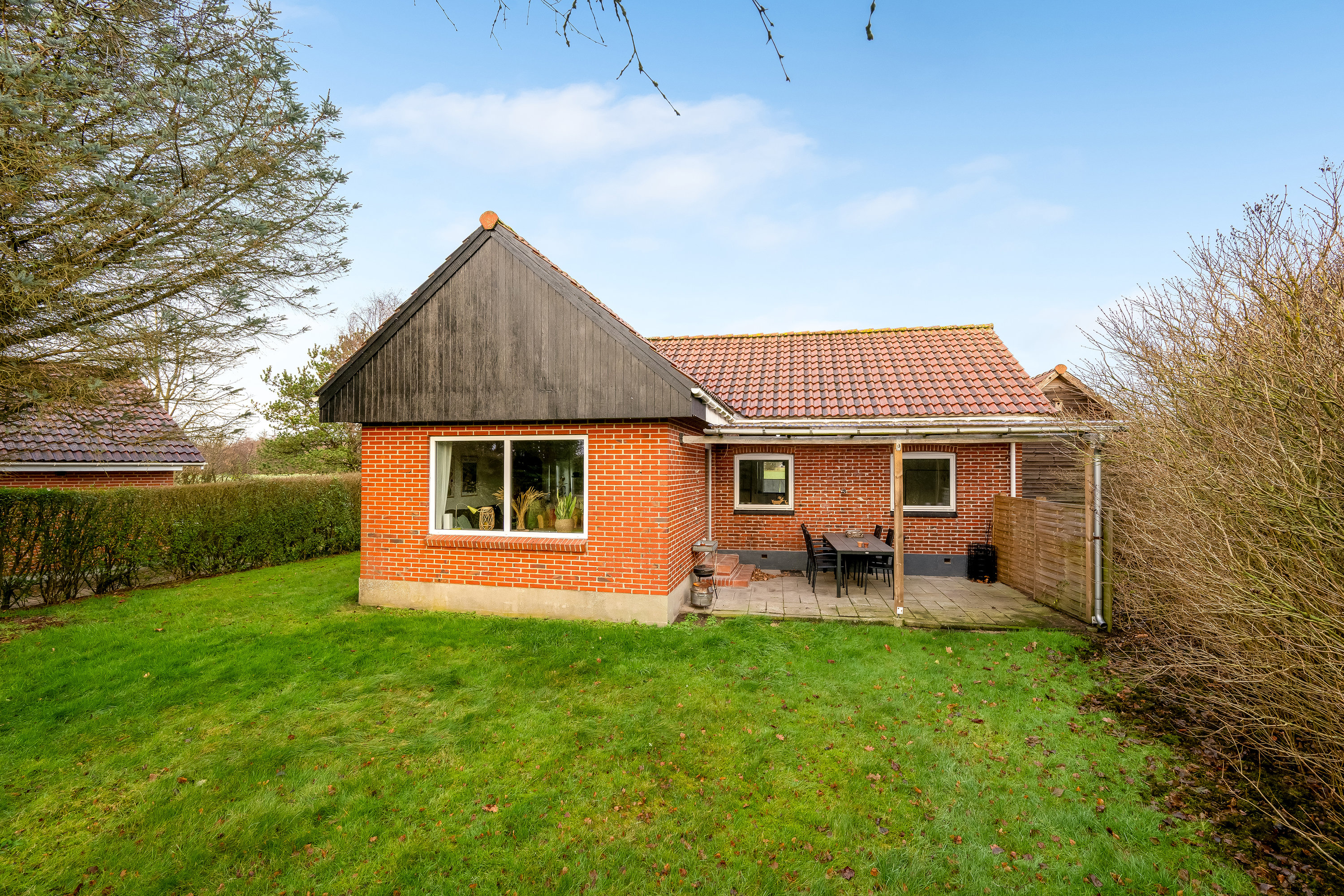 Fremhævet facade billede i fuldskærmstilstand. Billede af Ahlervej 10, Borris, 6900 Skjern