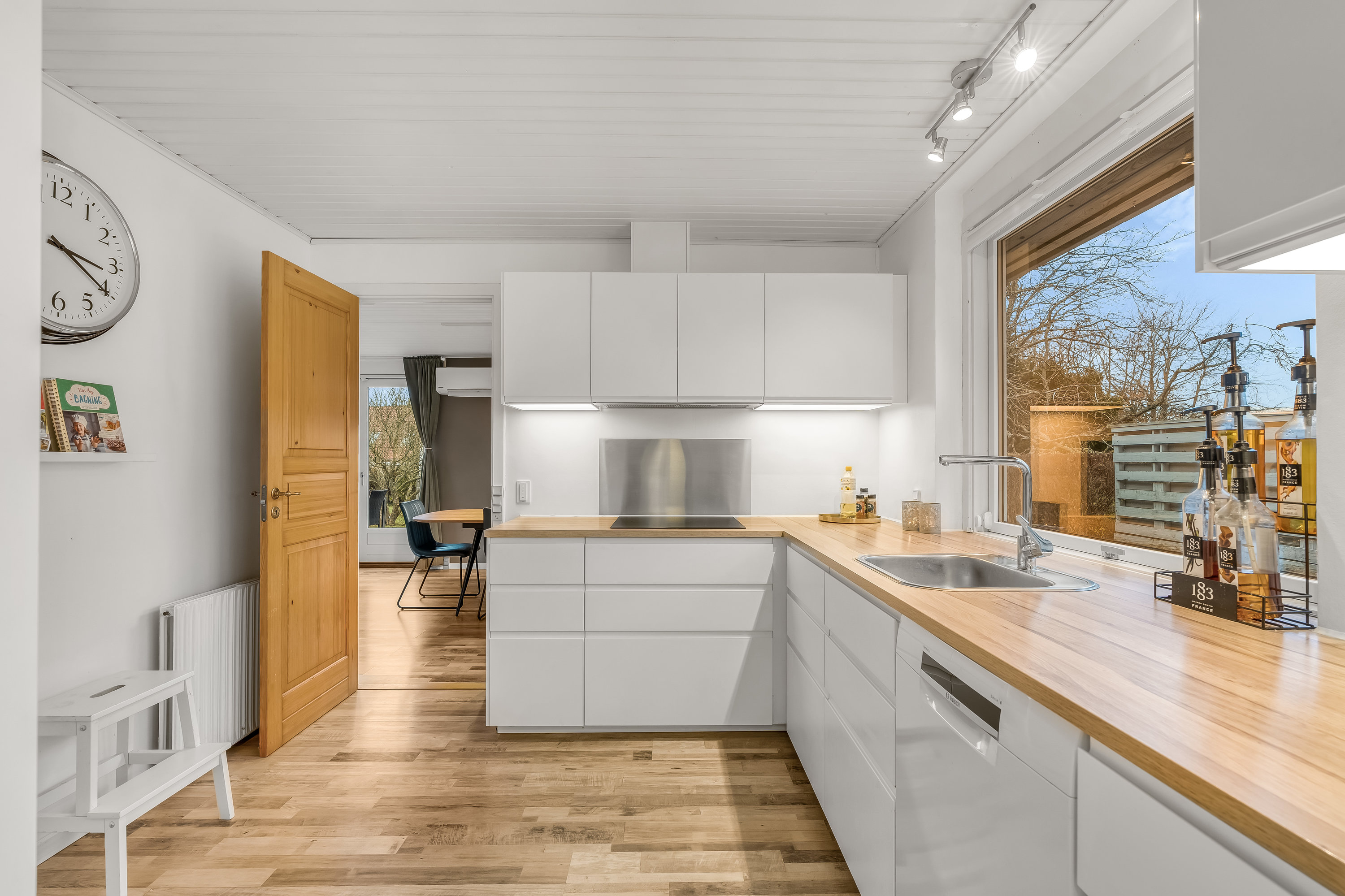 Fremhævet køkken billede i fuldskærmstilstand. Billede af Kildevænget 46, Meløse, 3320 Skævinge