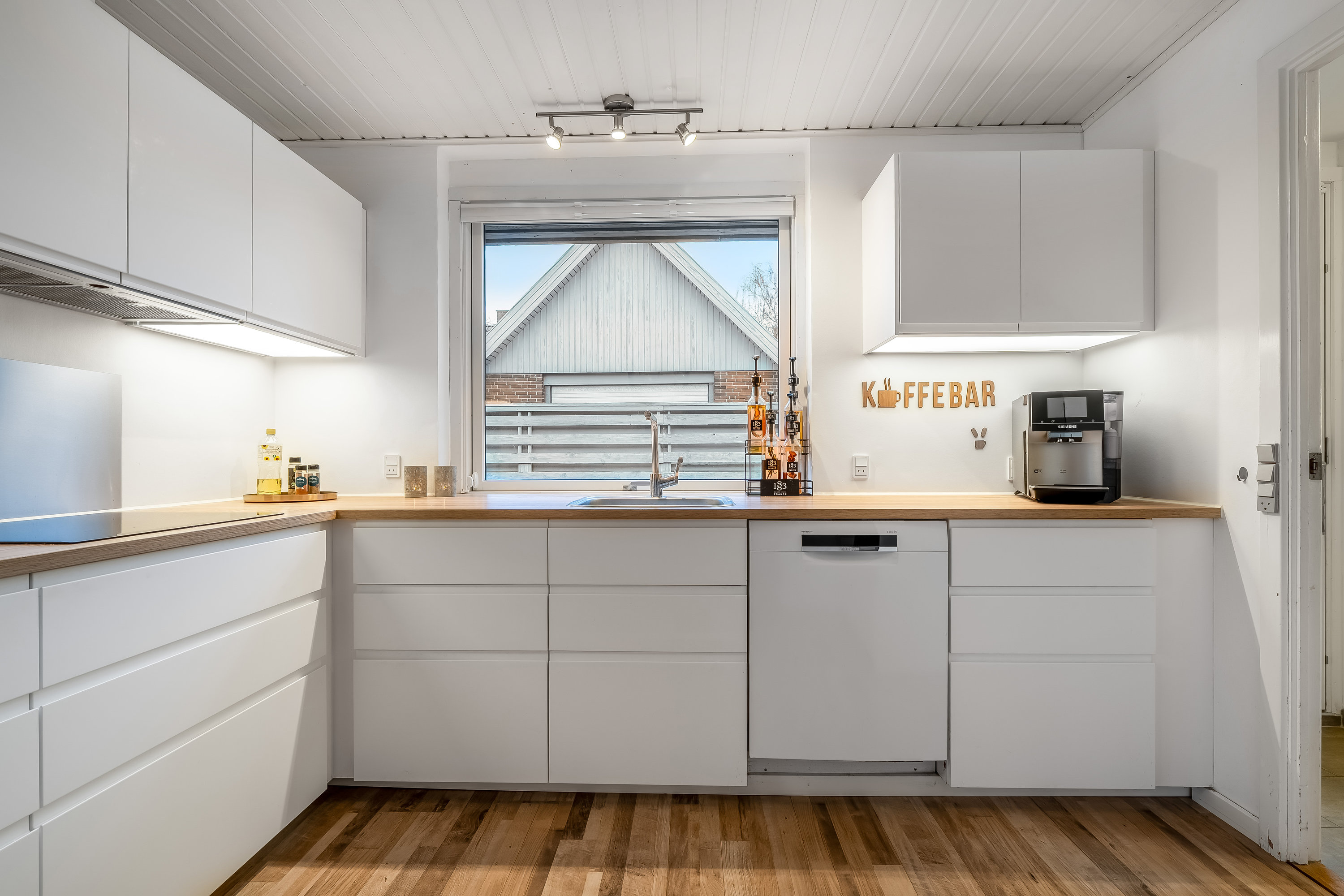 Fremhævet køkken billede i fuldskærmstilstand. Billede af Kildevænget 46, Meløse, 3320 Skævinge