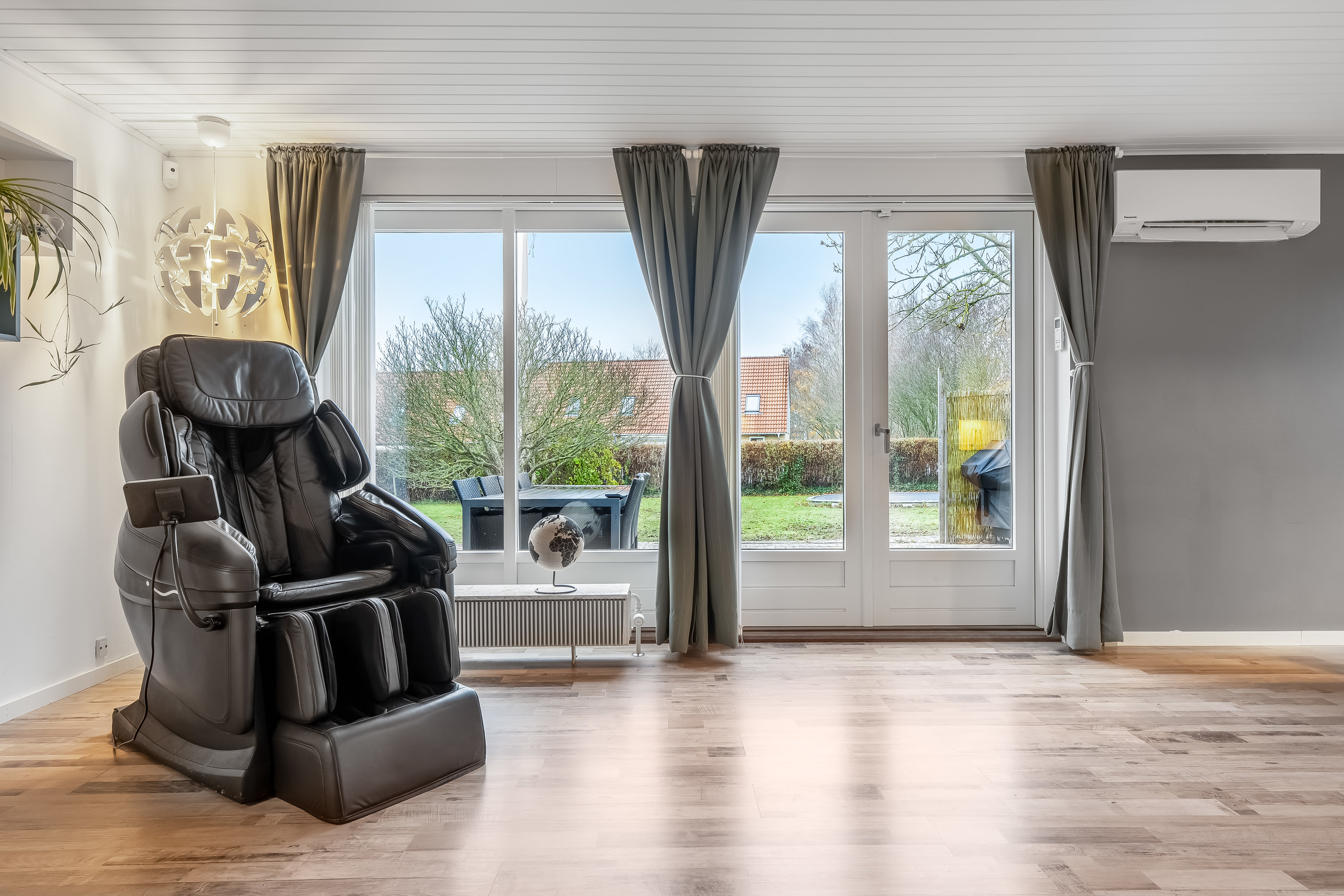 Fremhævet stue billede i fuldskærmstilstand. Billede af Kildevænget 46, Meløse, 3320 Skævinge