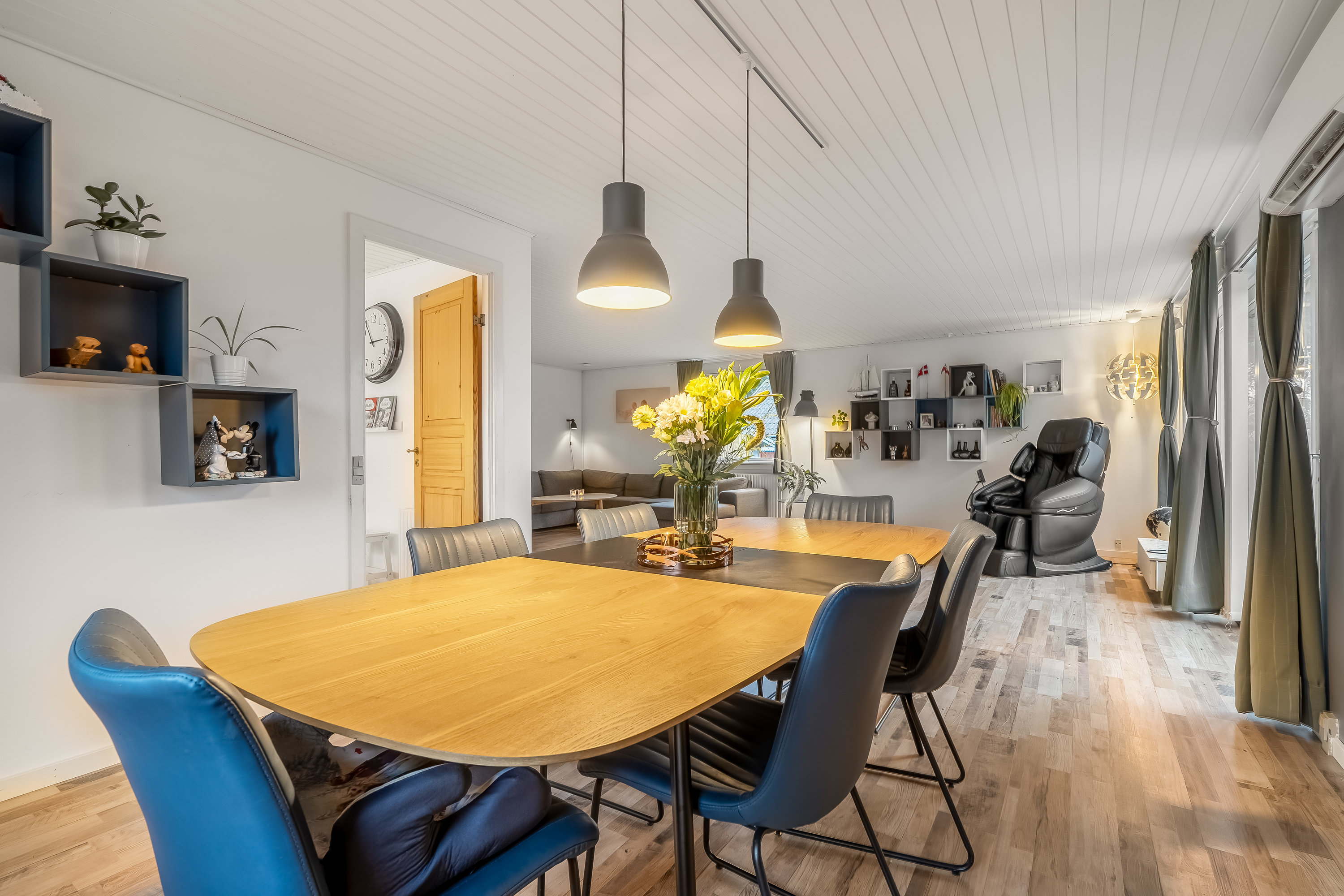 Fremhævet stue billede i fuldskærmstilstand. Billede af Kildevænget 46, Meløse, 3320 Skævinge