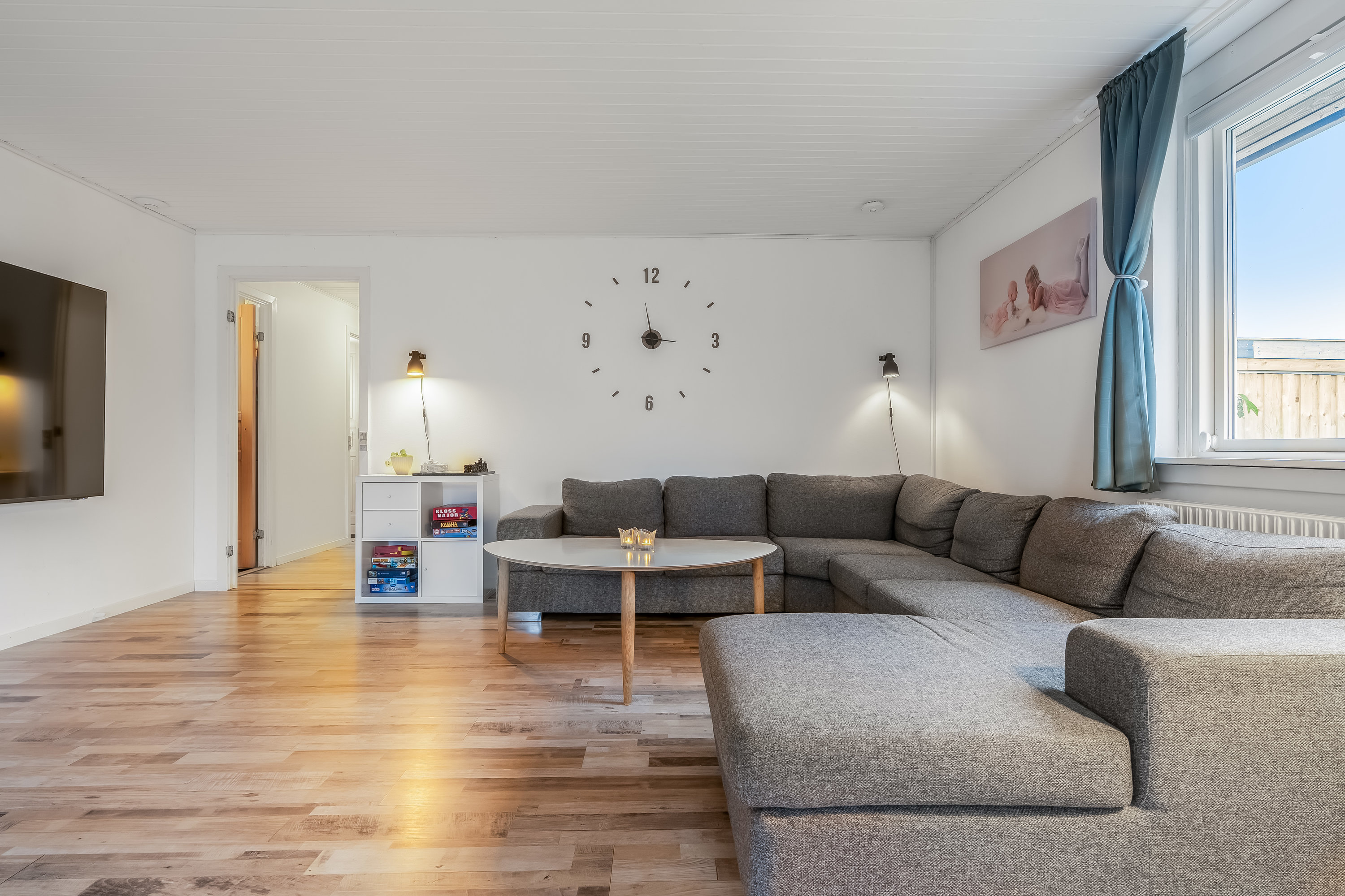 Fremhævet stue billede i fuldskærmstilstand. Billede af Kildevænget 46, Meløse, 3320 Skævinge