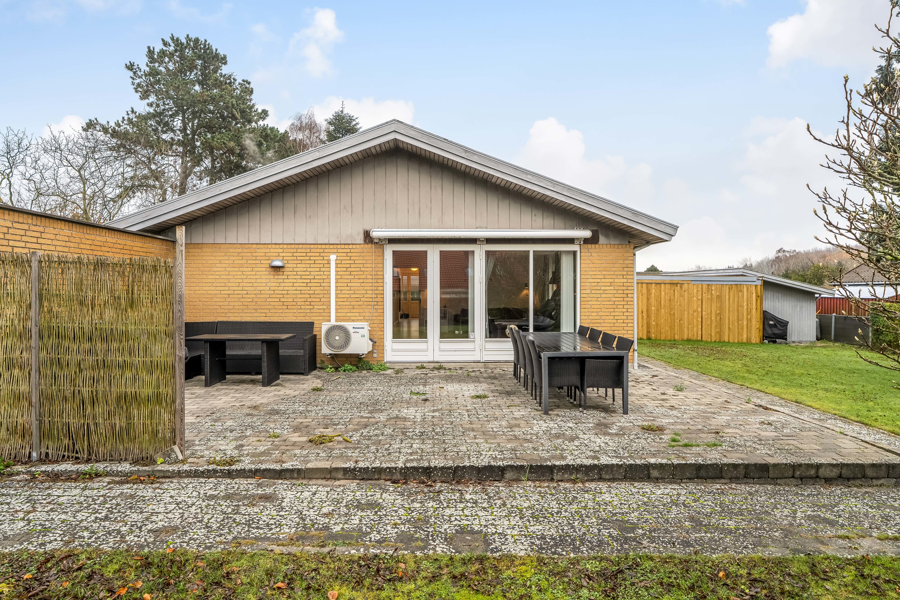 Fremhævet terrasse billede i fuldskærmstilstand. Billede af Kildevænget 46, Meløse, 3320 Skævinge