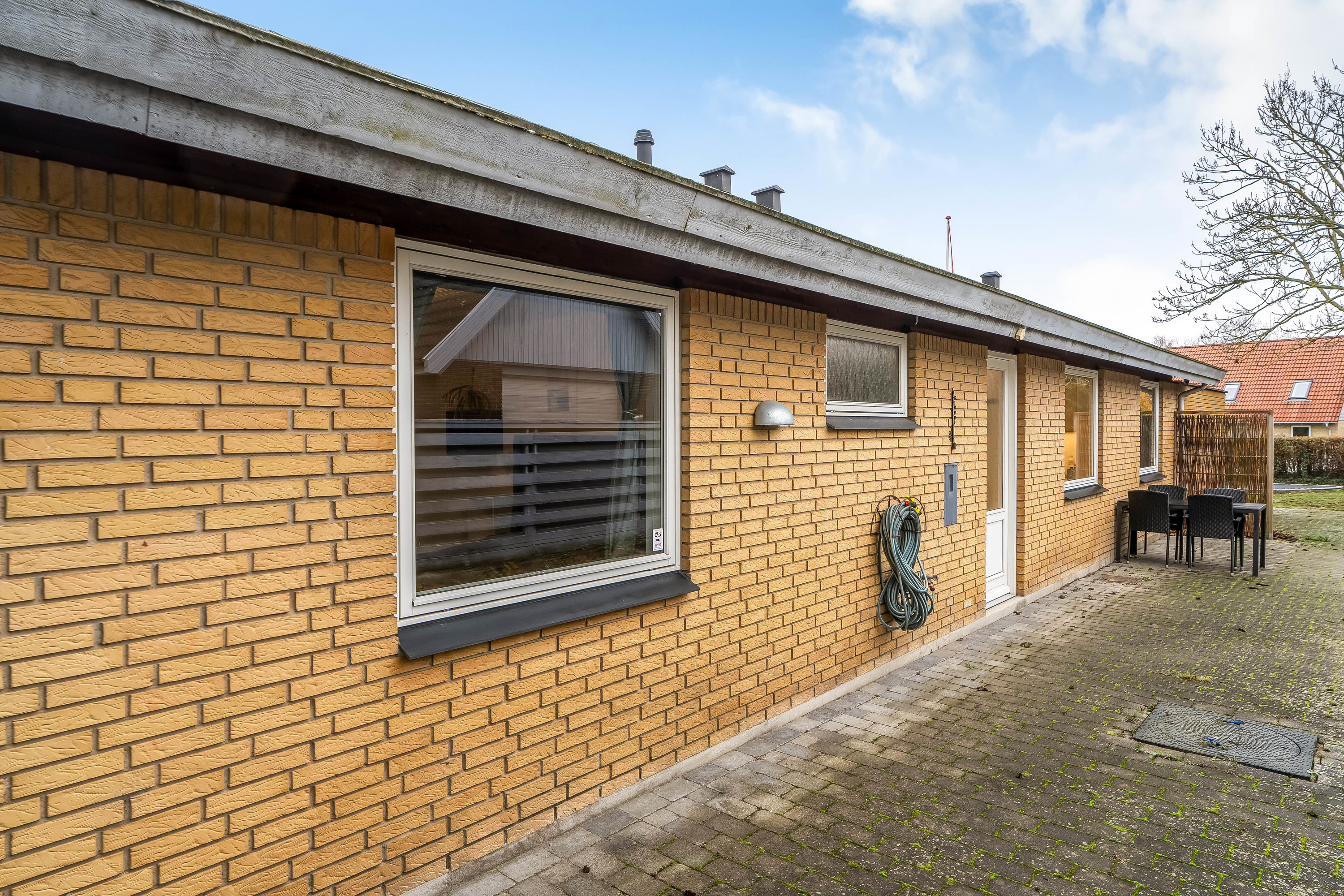 Fremhævet facade billede i fuldskærmstilstand. Billede af Kildevænget 46, Meløse, 3320 Skævinge