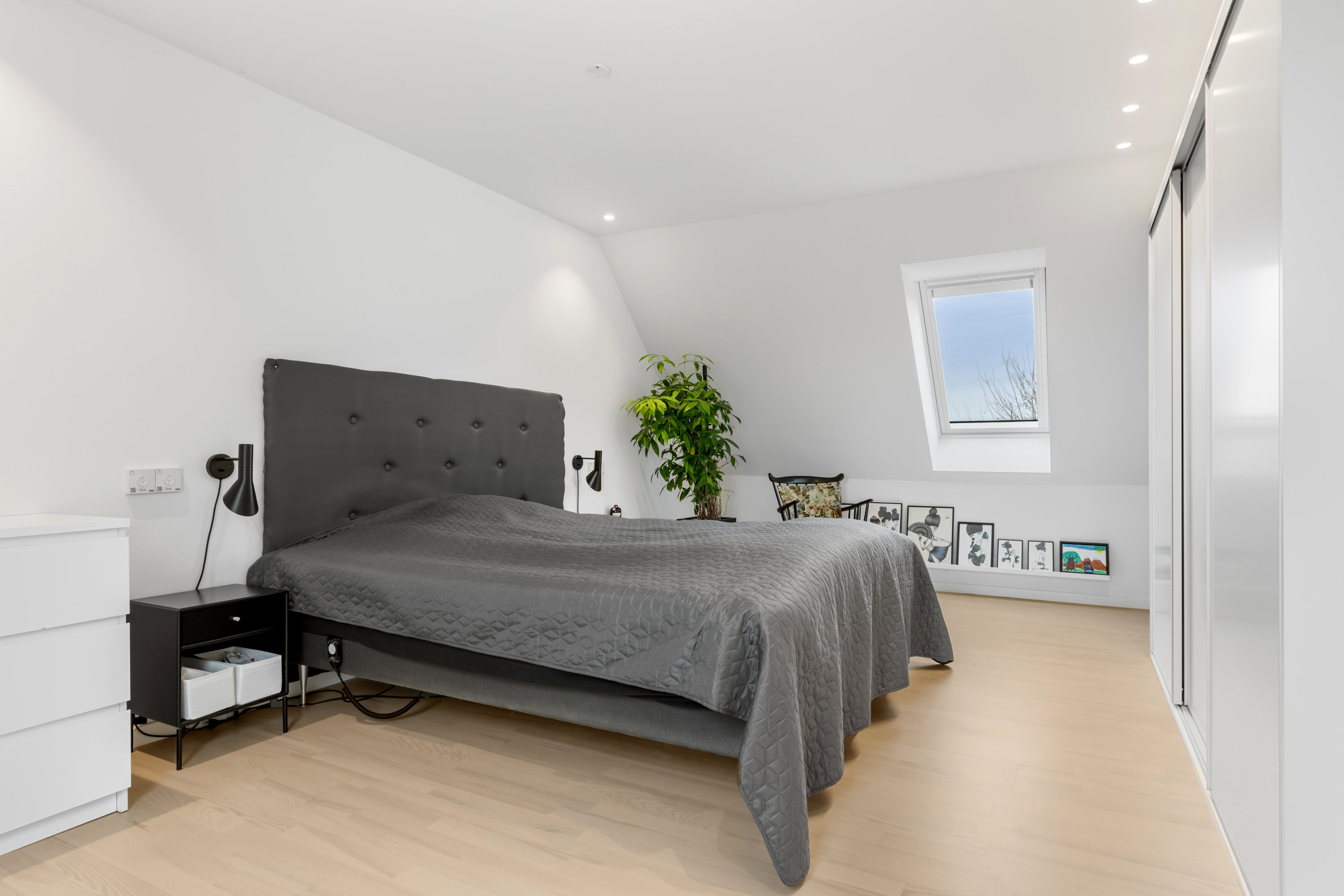 Fremhævet  billede i fuldskærmstilstand. Billede af Arnborgvej 24, 2770 Kastrup