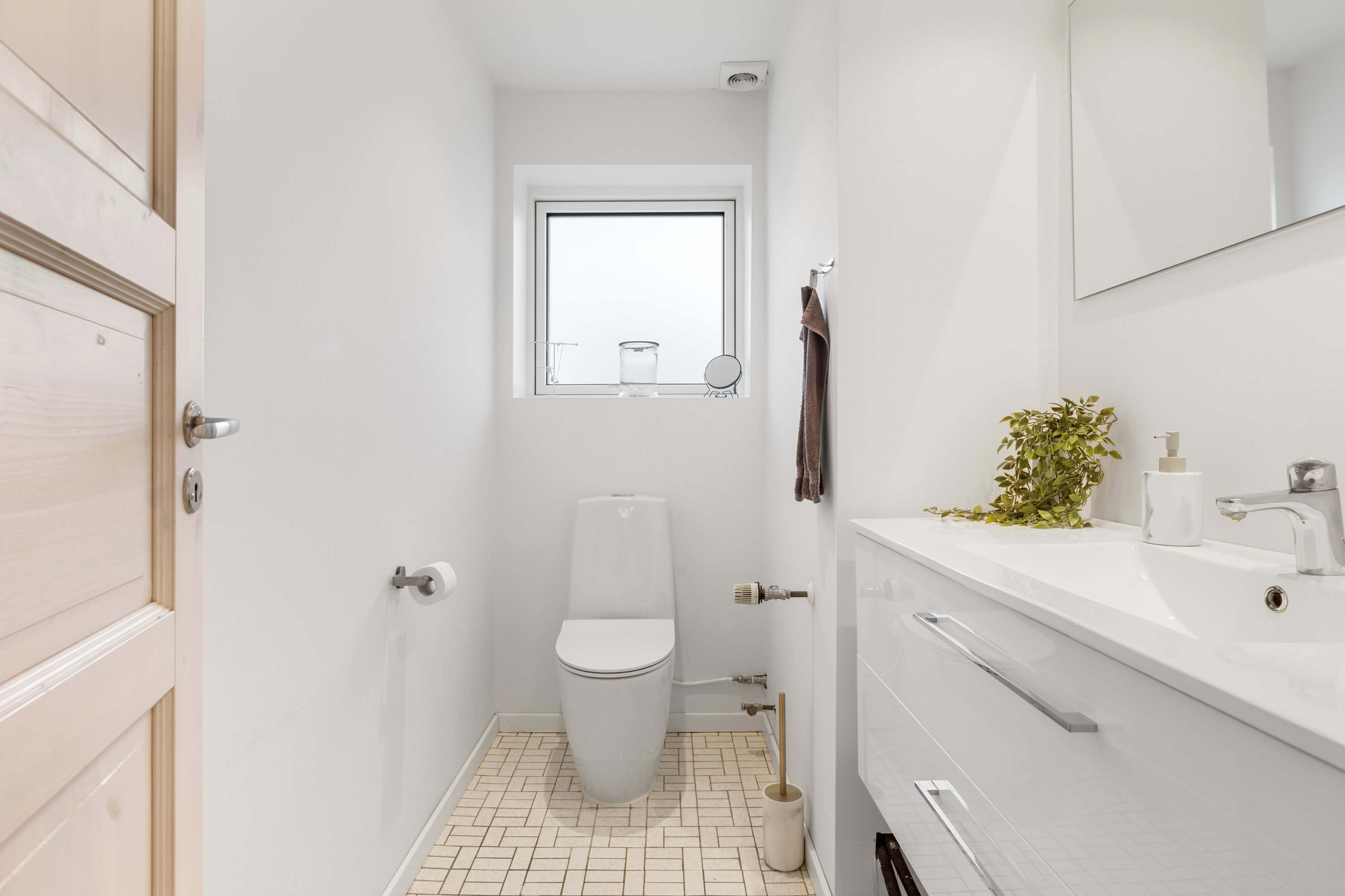 Fremhævet  billede i fuldskærmstilstand. Billede af Arnborgvej 24, 2770 Kastrup