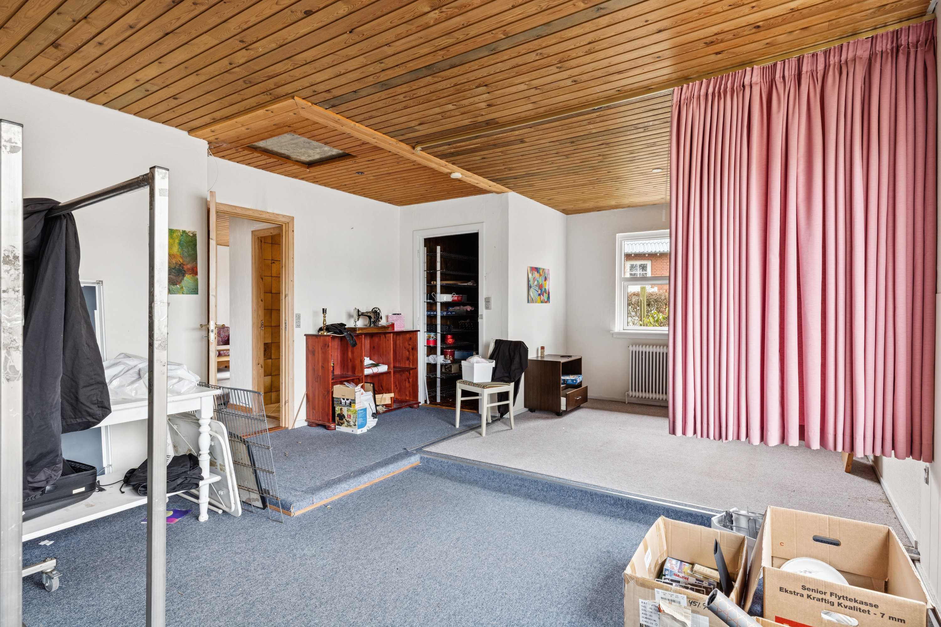 Fremhævet stue billede i fuldskærmstilstand. Billede af Sportsvej 3, Mønsted, 8800 Viborg