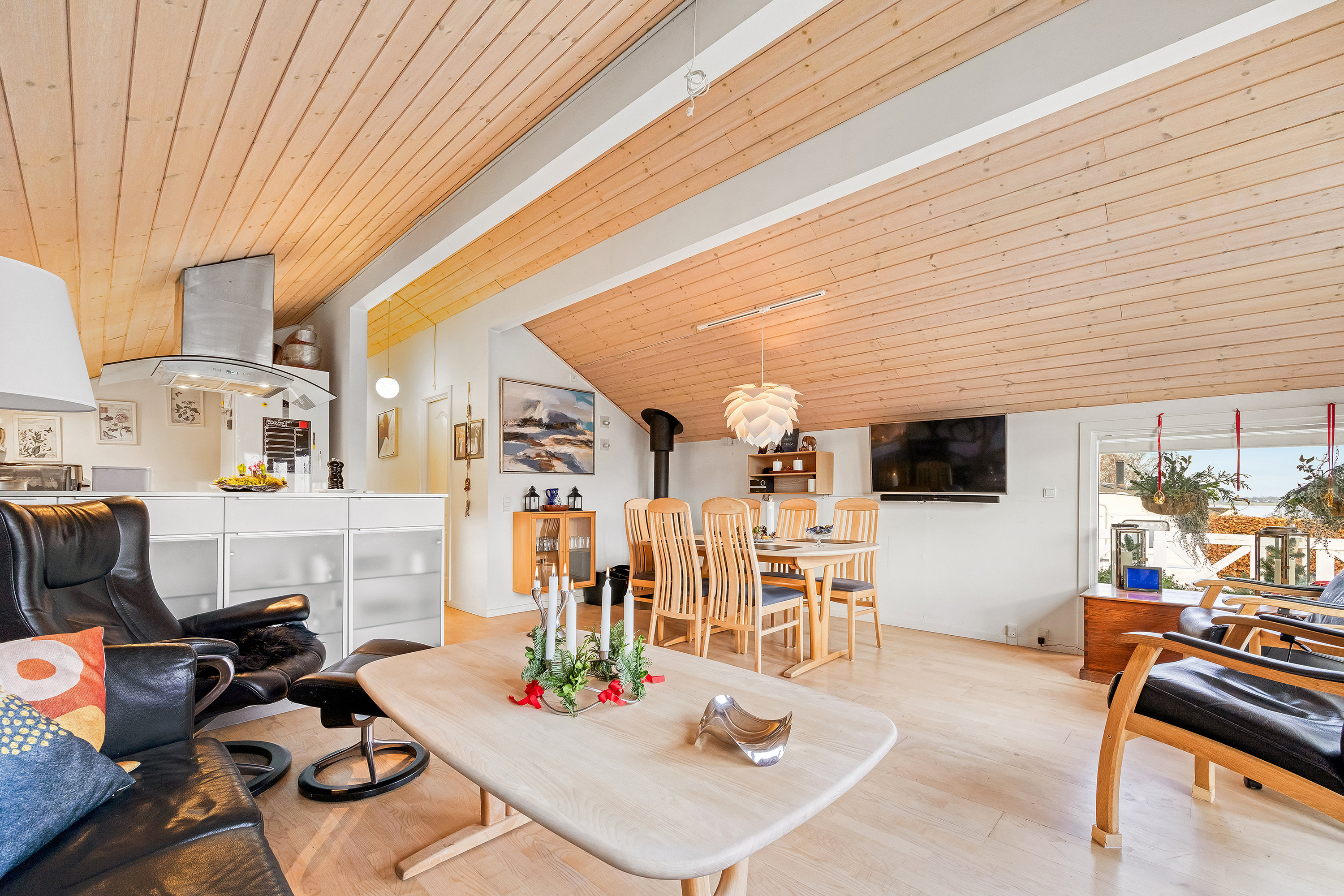 Fremhævet stue billede i fuldskærmstilstand. Billede af Strandgangen 7, Gerlev Strandpark, 3630 Jægerspris