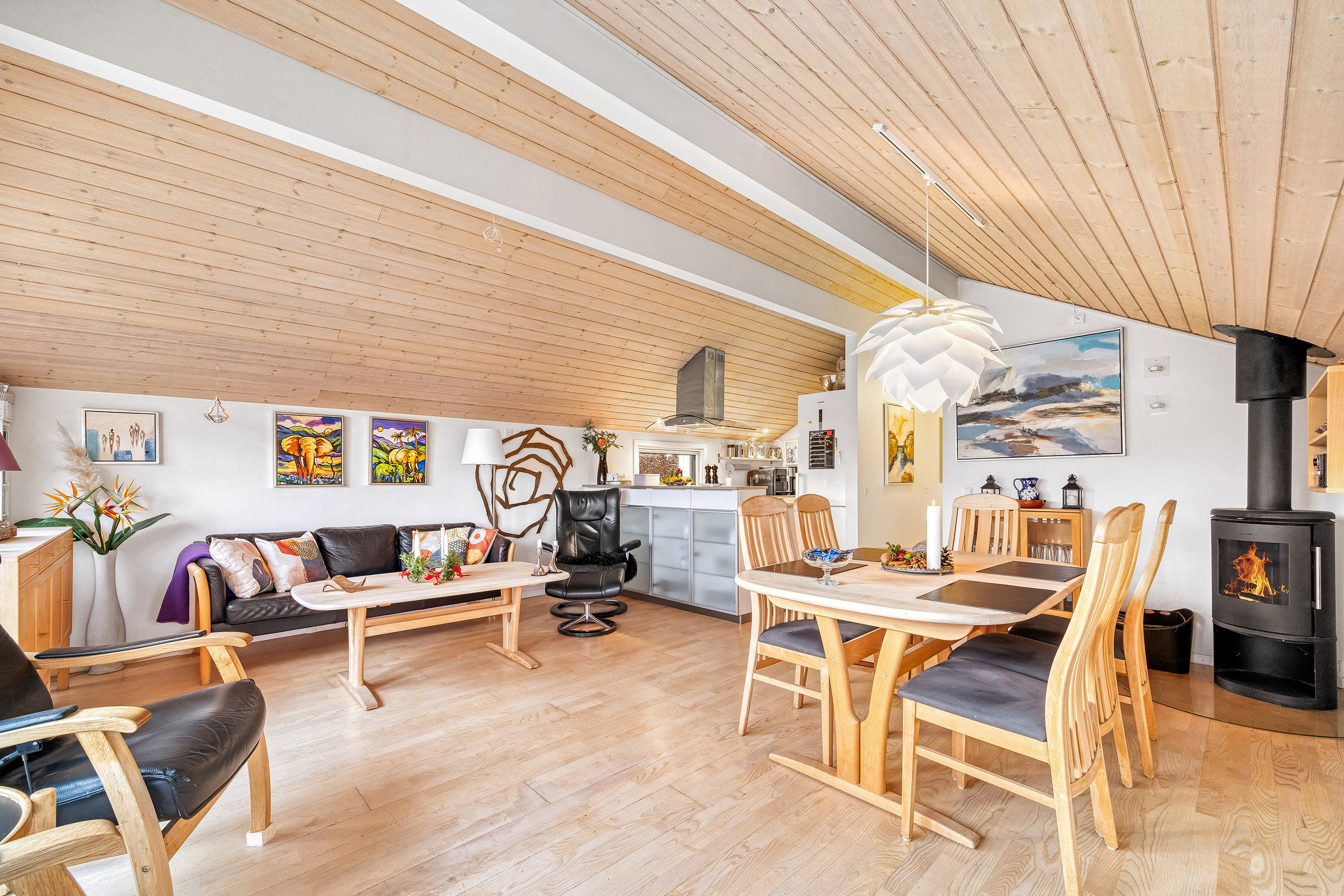 Fremhævet stue billede i fuldskærmstilstand. Billede af Strandgangen 7, Gerlev Strandpark, 3630 Jægerspris