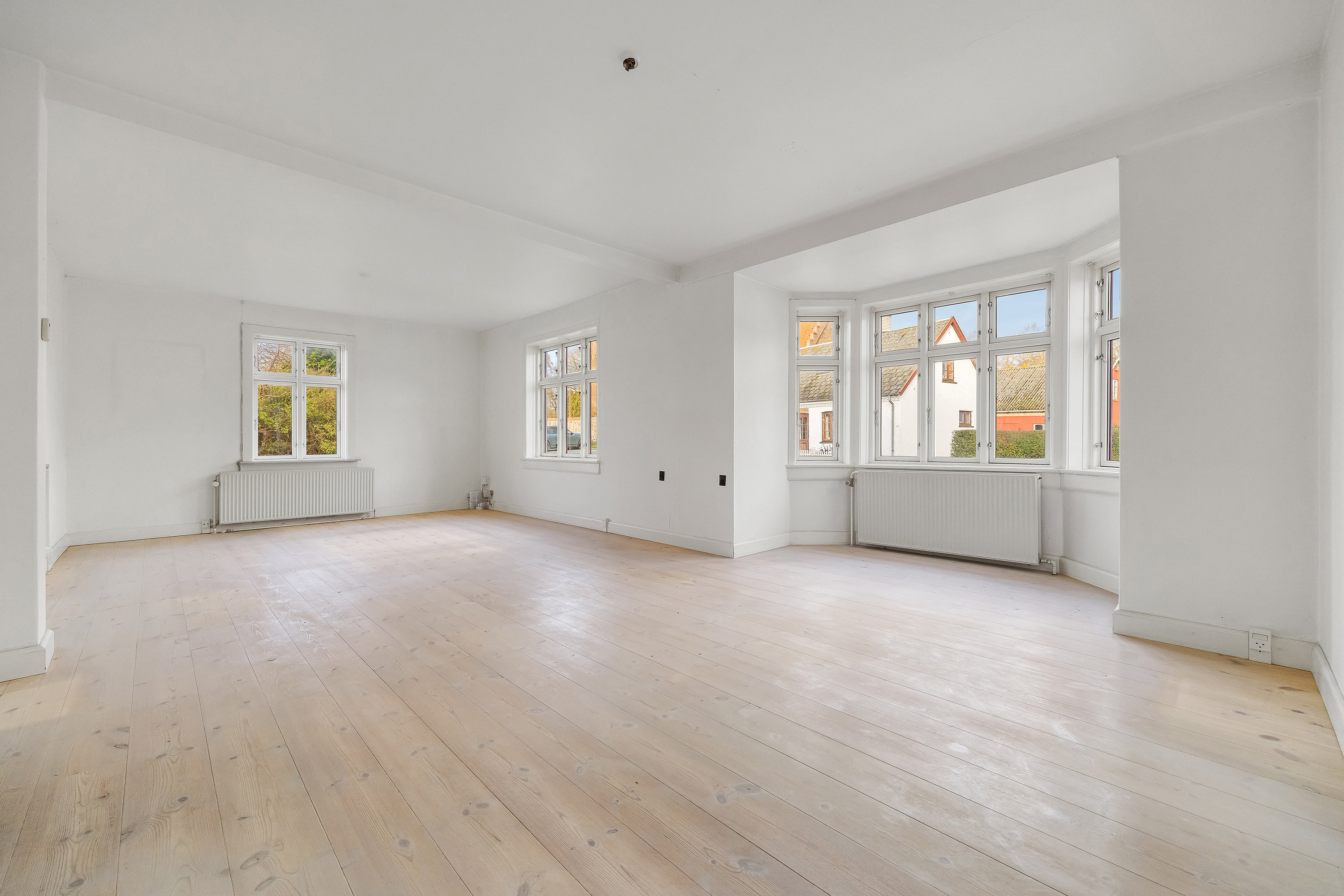 Fremhævet stue billede i fuldskærmstilstand. Billede af Bygaden 33, Søborg, 3250 Gilleleje