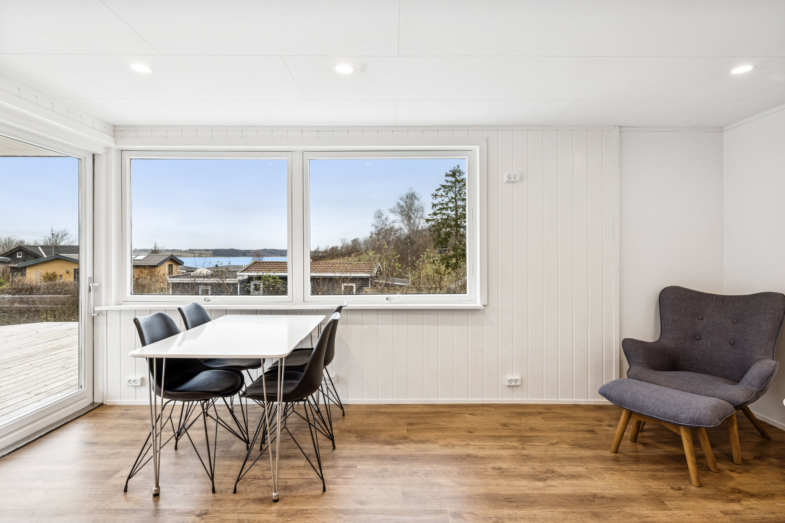 Fremhævet stue billede i fuldskærmstilstand. Billede af Strandvejen 72C, Hjarbæk, 8831 Løgstrup