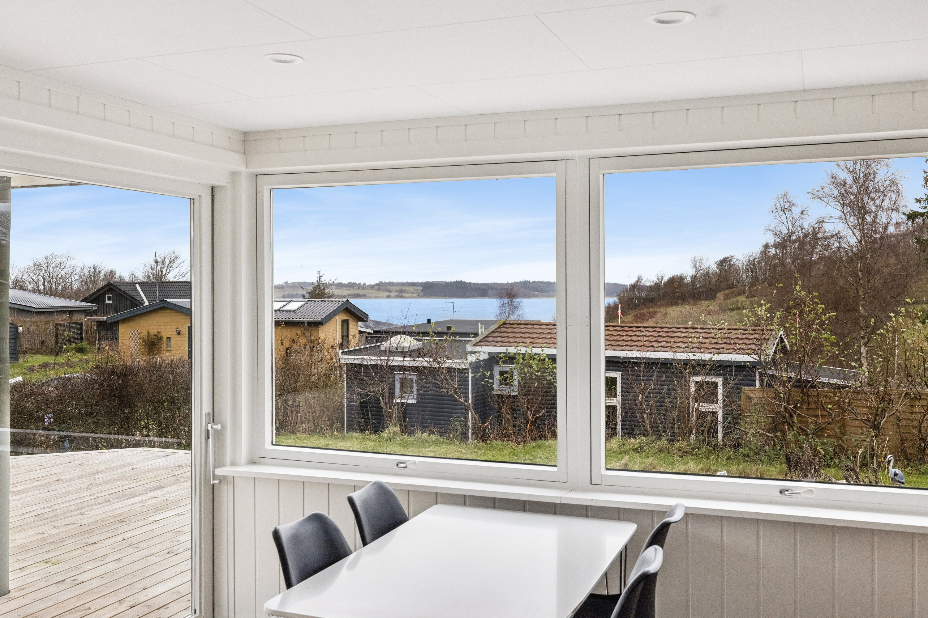 Fremhævet udestue billede i fuldskærmstilstand. Billede af Strandvejen 72C, Hjarbæk, 8831 Løgstrup