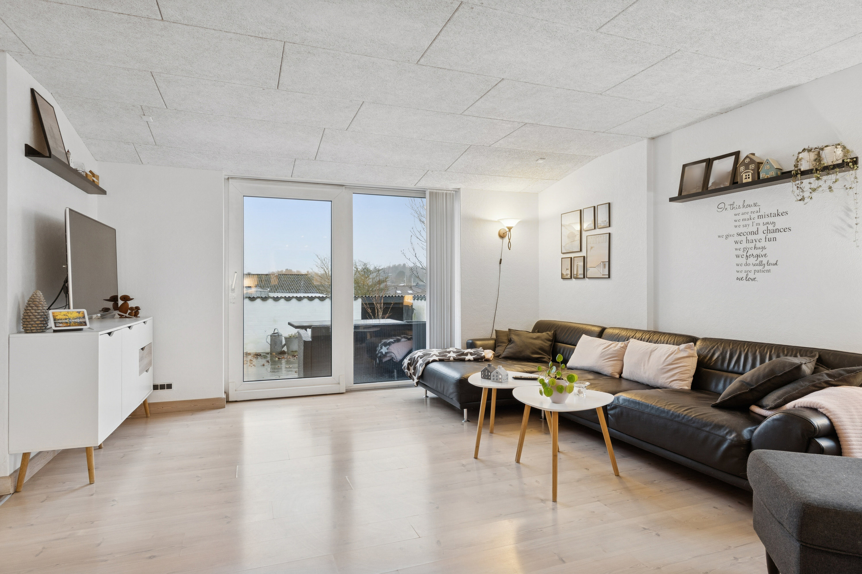 Miniaturebillede 2: stue. Billede af Liljevej 6, 9800 Hjørring