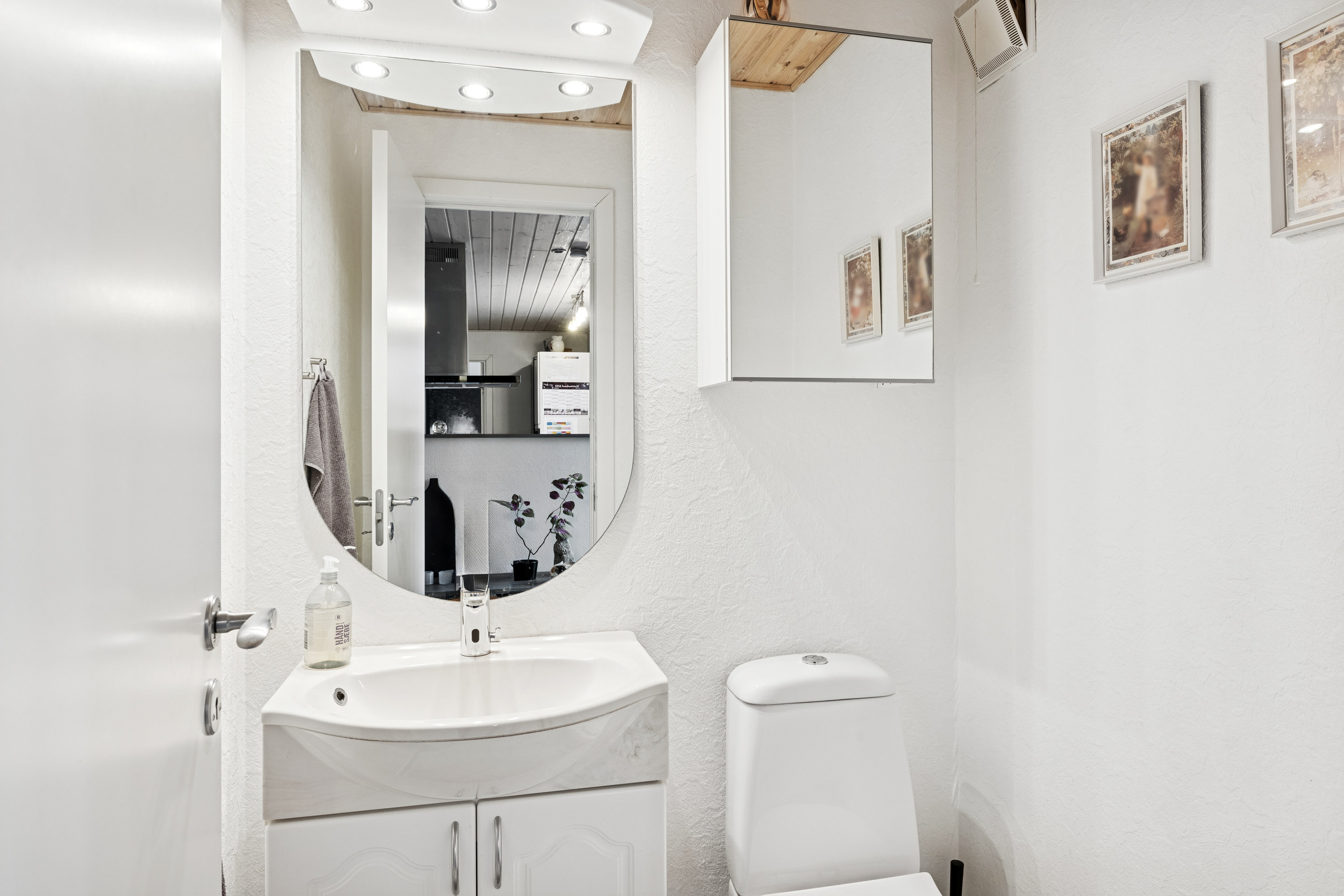 Fremhævet badeværelse billede i fuldskærmstilstand. Billede af Fyrrevænget 9, 7850 Stoholm Jyll