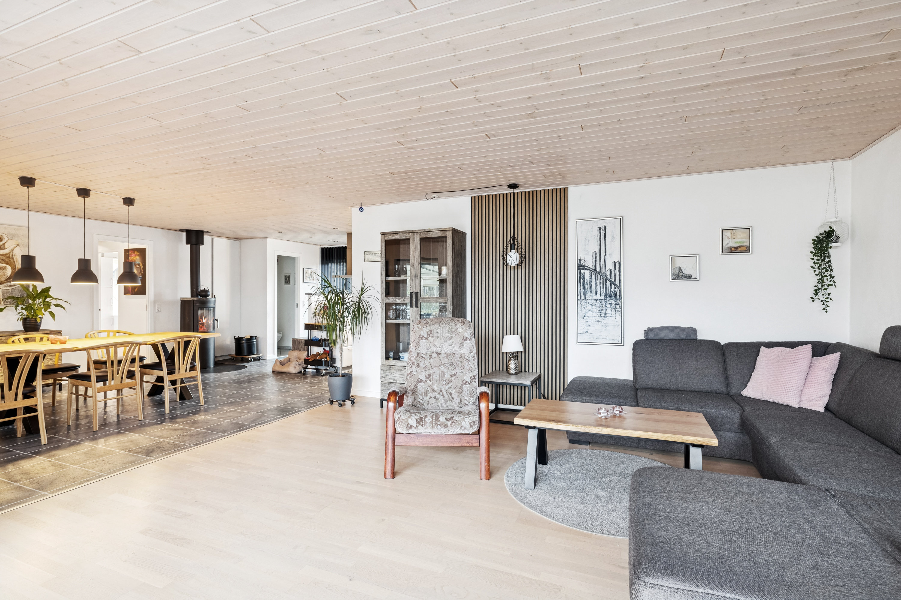 Fremhævet stue billede i fuldskærmstilstand. Billede af Fyrrevænget 9, 7850 Stoholm Jyll