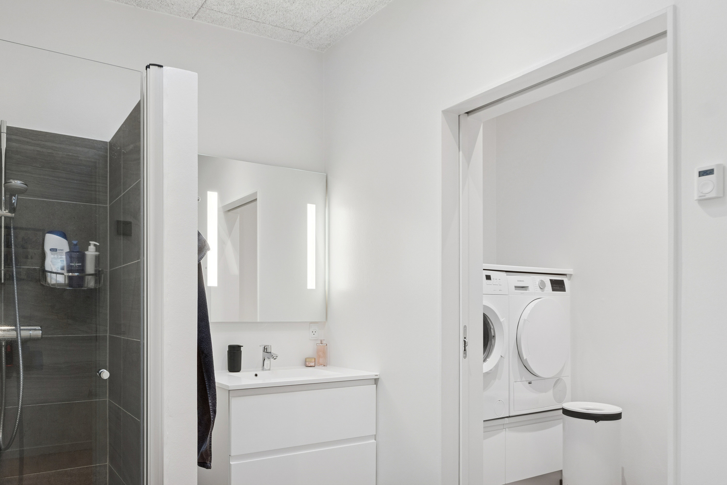 Fremhævet badeværelse billede i fuldskærmstilstand. Billede af Urtehaven 31, Fårtoft, 7700 Thisted