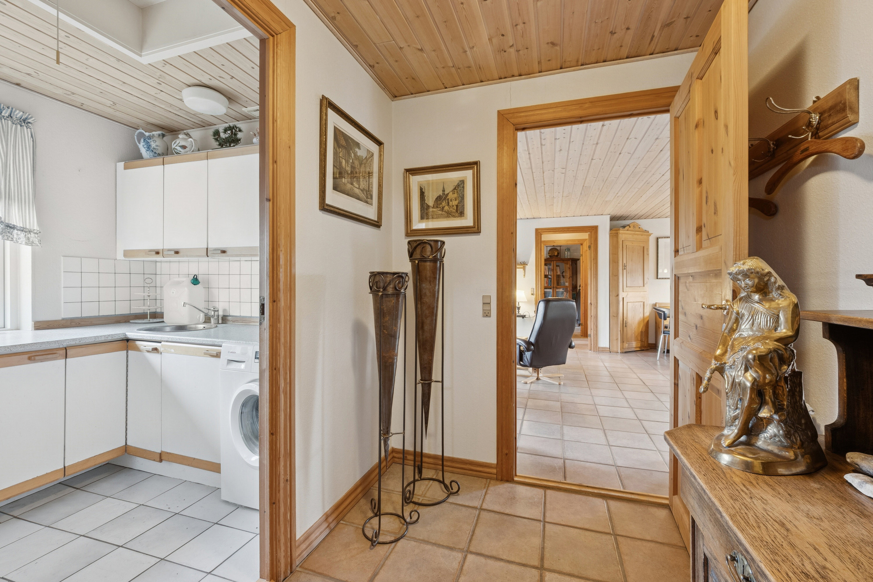 Fremhævet gang billede i fuldskærmstilstand. Billede af Birkeparken 3, 7760 Hurup Thy