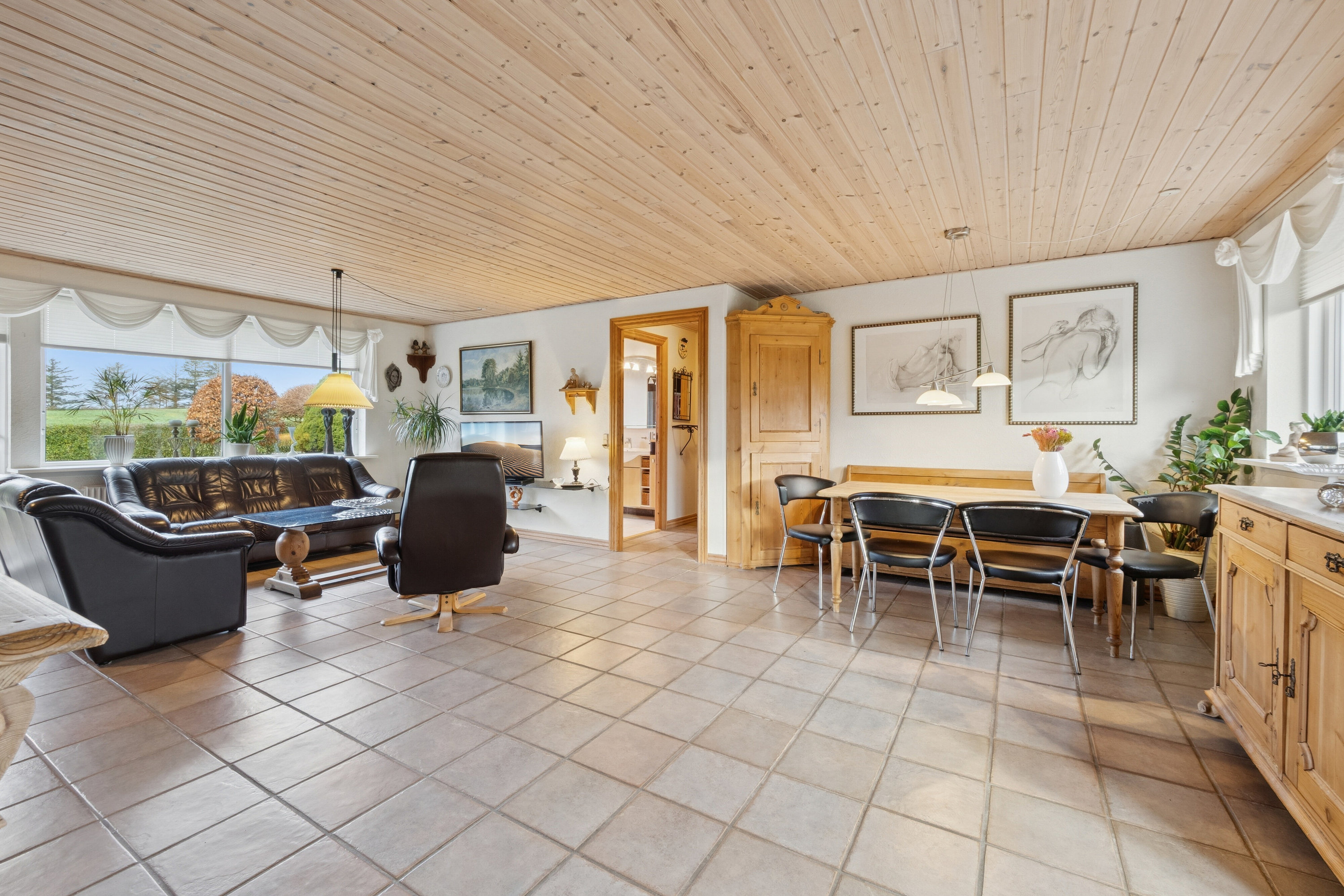 Fremhævet stue billede i fuldskærmstilstand. Billede af Birkeparken 3, 7760 Hurup Thy