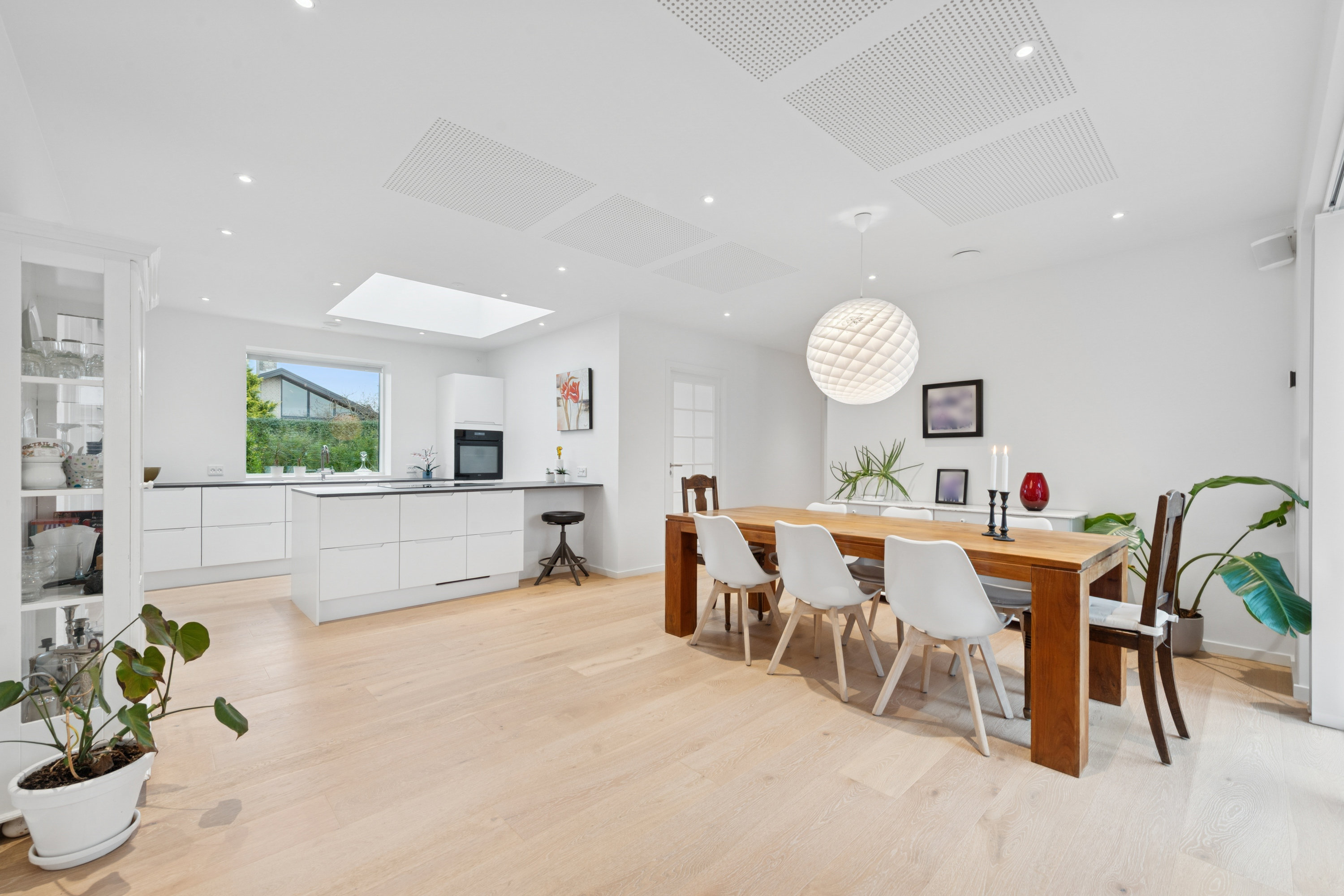 Miniaturebillede 1: stue. Billede af Vibesvinget 7, 2670 Greve