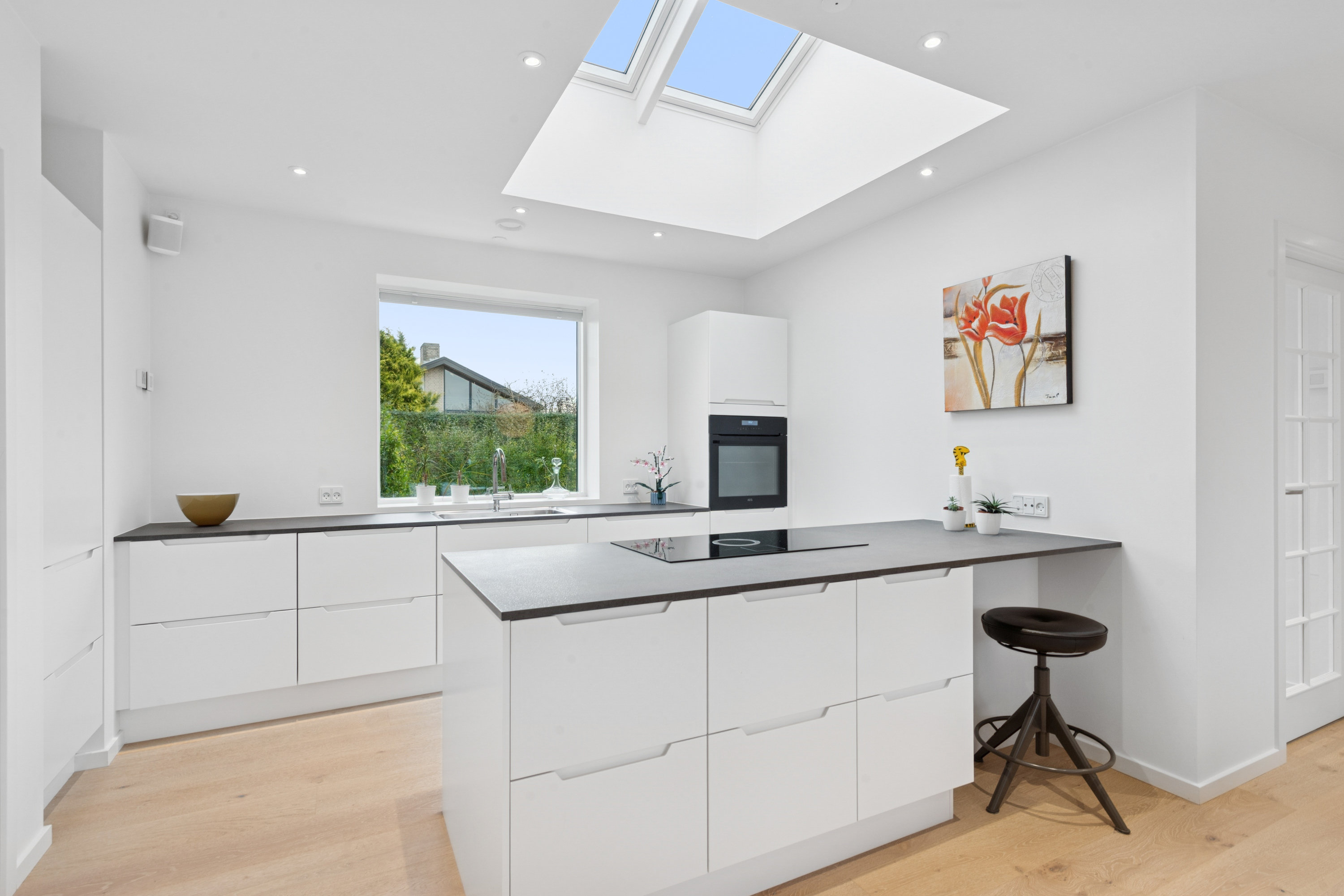 Fremhævet køkken billede i fuldskærmstilstand. Billede af Vibesvinget 7, 2670 Greve