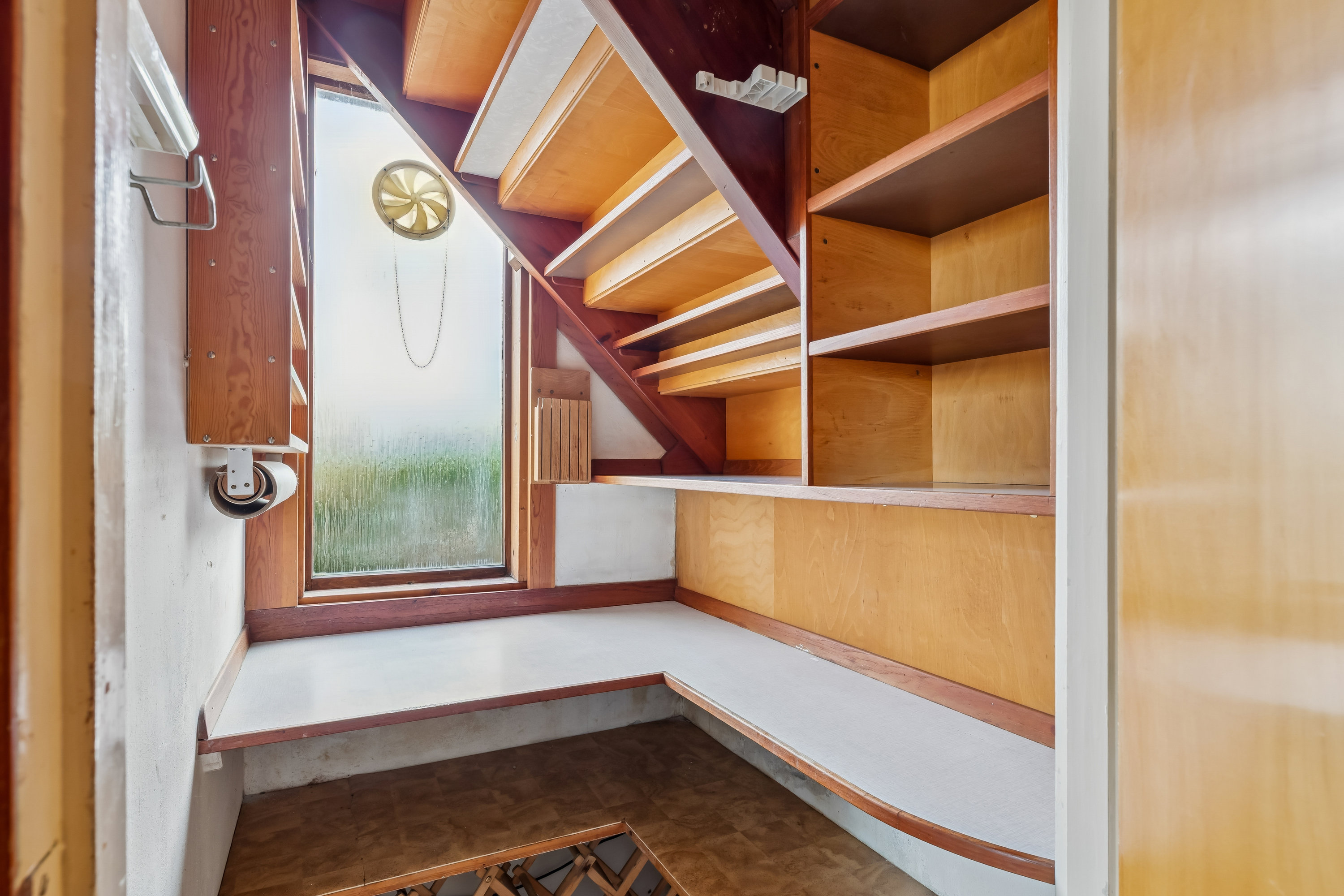 Fremhævet trappe billede i fuldskærmstilstand. Billede af Åvænget 35, 2630 Taastrup