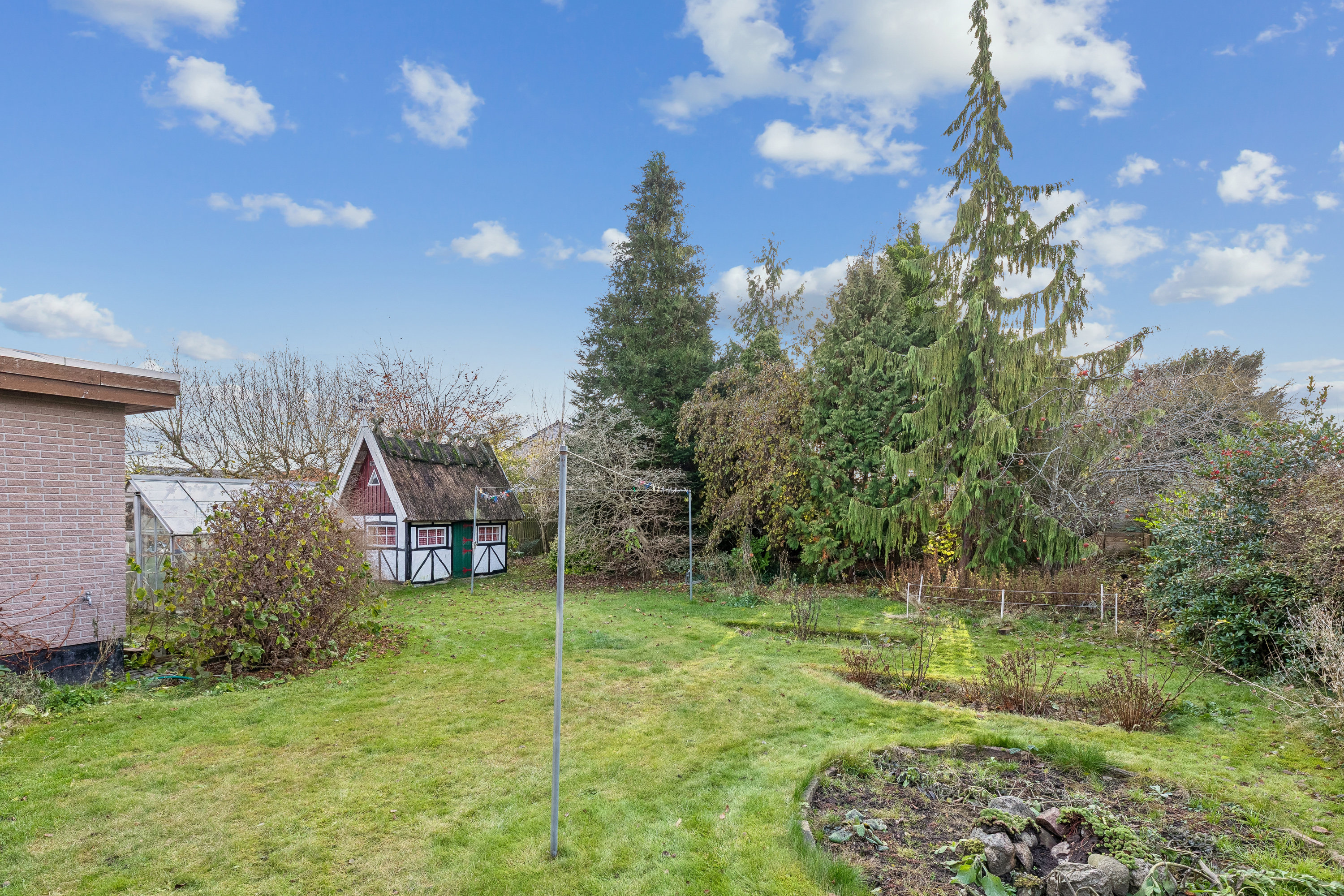 Fremhævet have billede i fuldskærmstilstand. Billede af Åvænget 35, 2630 Taastrup