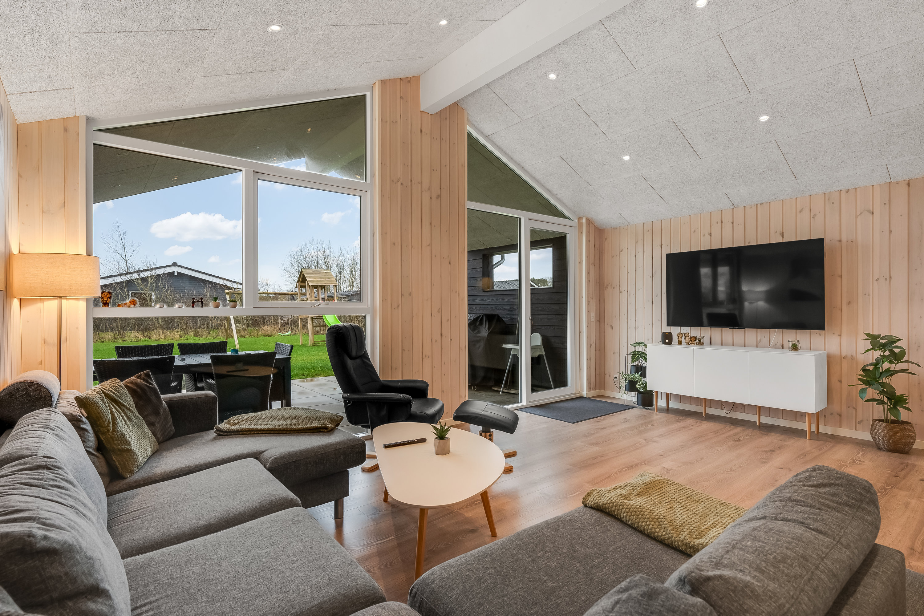 Miniaturebillede 1: stue. Billede af Hindbærvej 3, Vostrup, 6880 Tarm