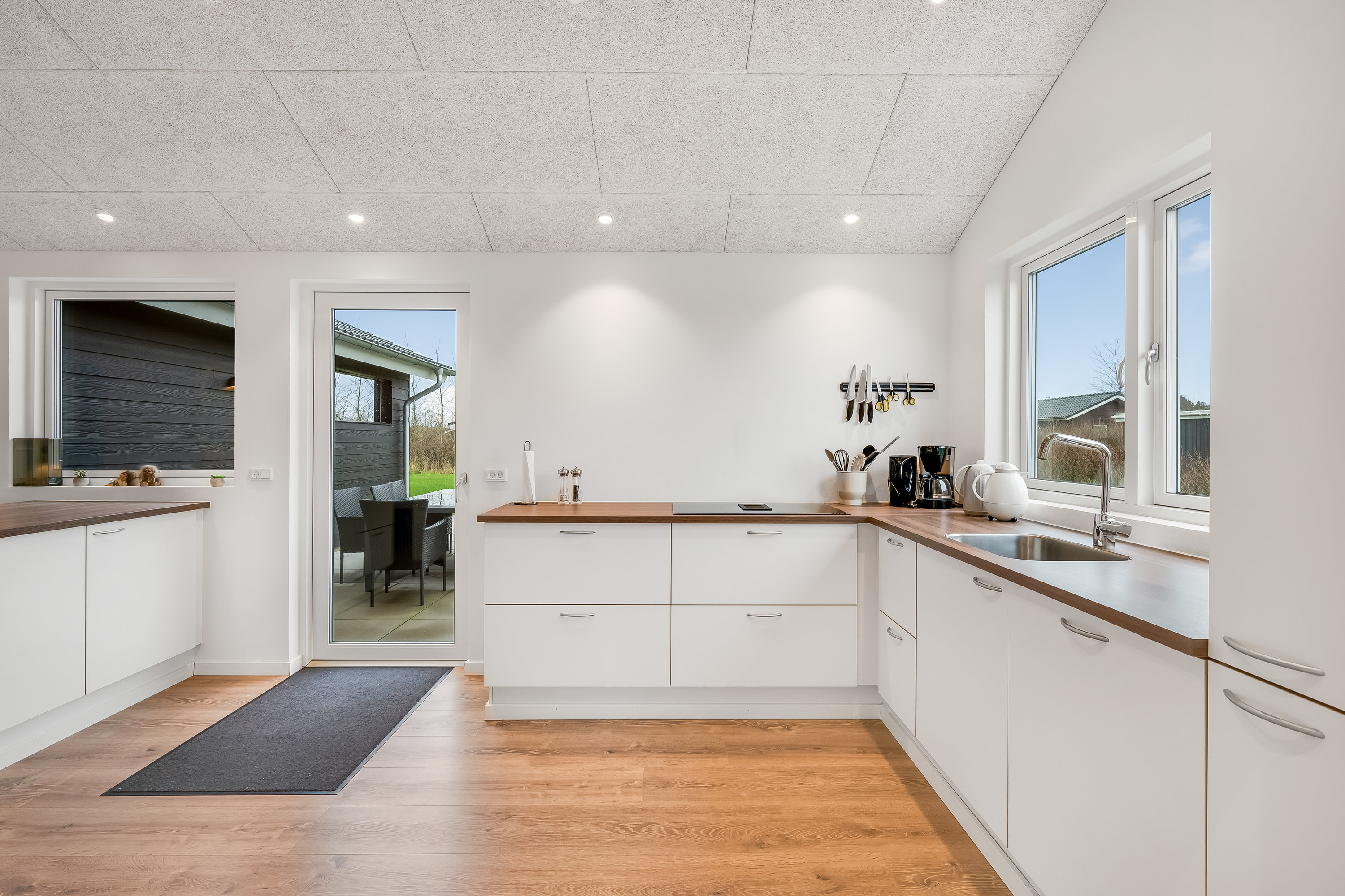 Fremhævet køkken billede i fuldskærmstilstand. Billede af Hindbærvej 3, Vostrup, 6880 Tarm