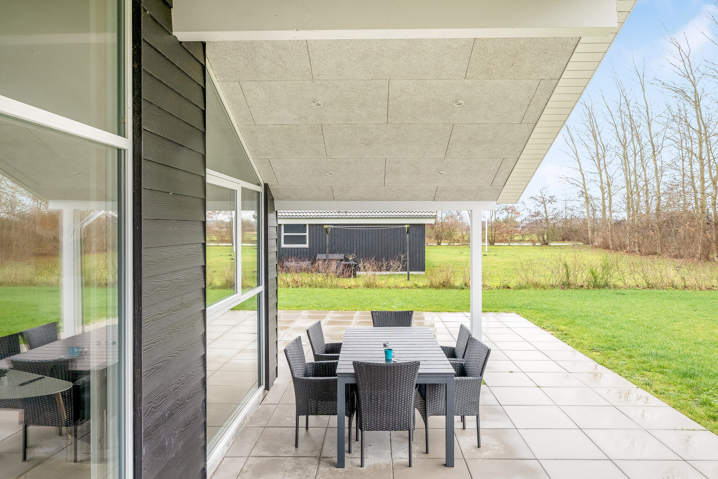 Fremhævet overdækket terrasse billede i fuldskærmstilstand. Billede af Hindbærvej 3, Vostrup, 6880 Tarm