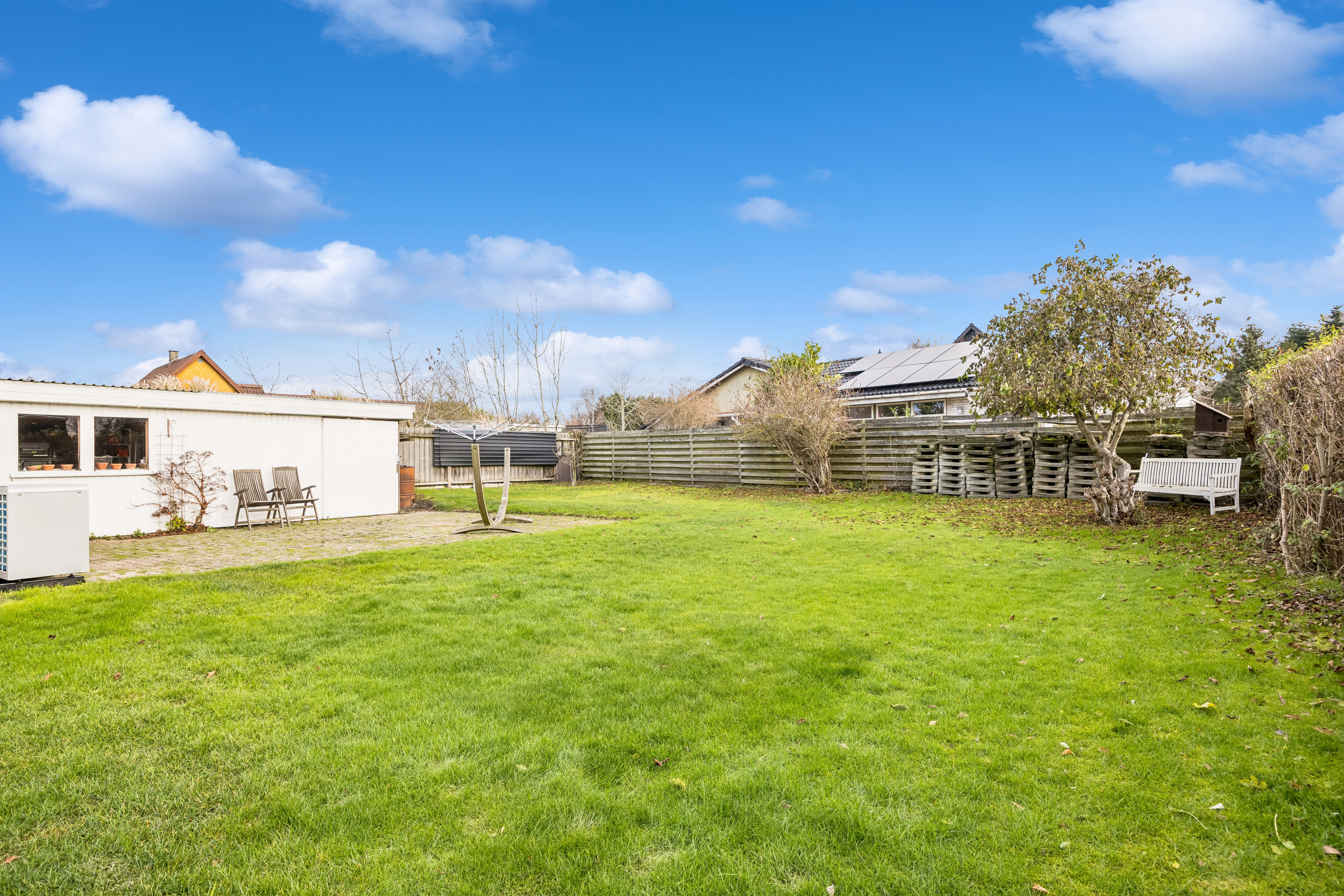 Fremhævet have billede i fuldskærmstilstand. Billede af Overdrevsvejen 39, Lellinge, 4600 Køge