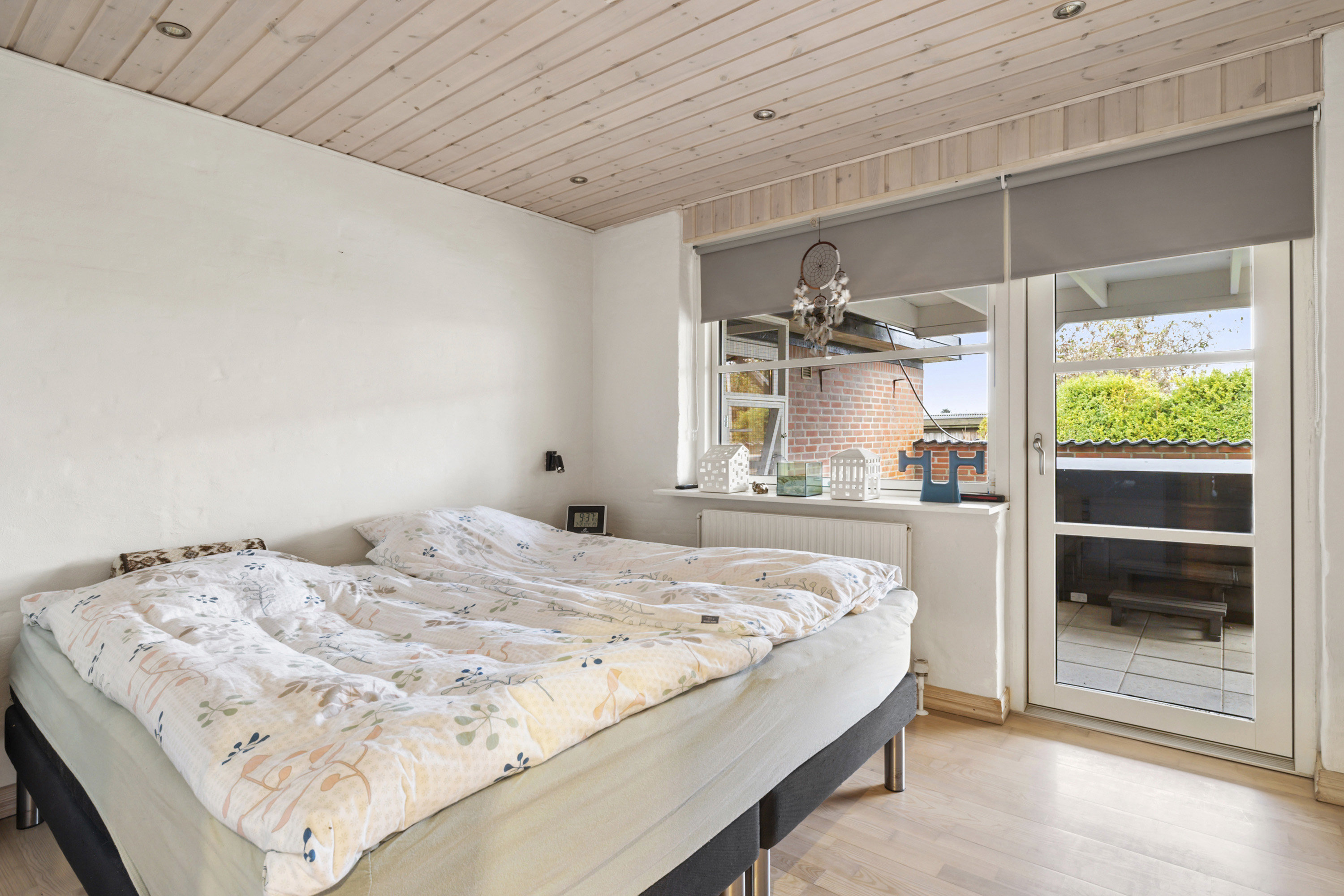 Fremhævet soveværelse billede i fuldskærmstilstand. Billede af Valmuevej 3, 9870 Sindal