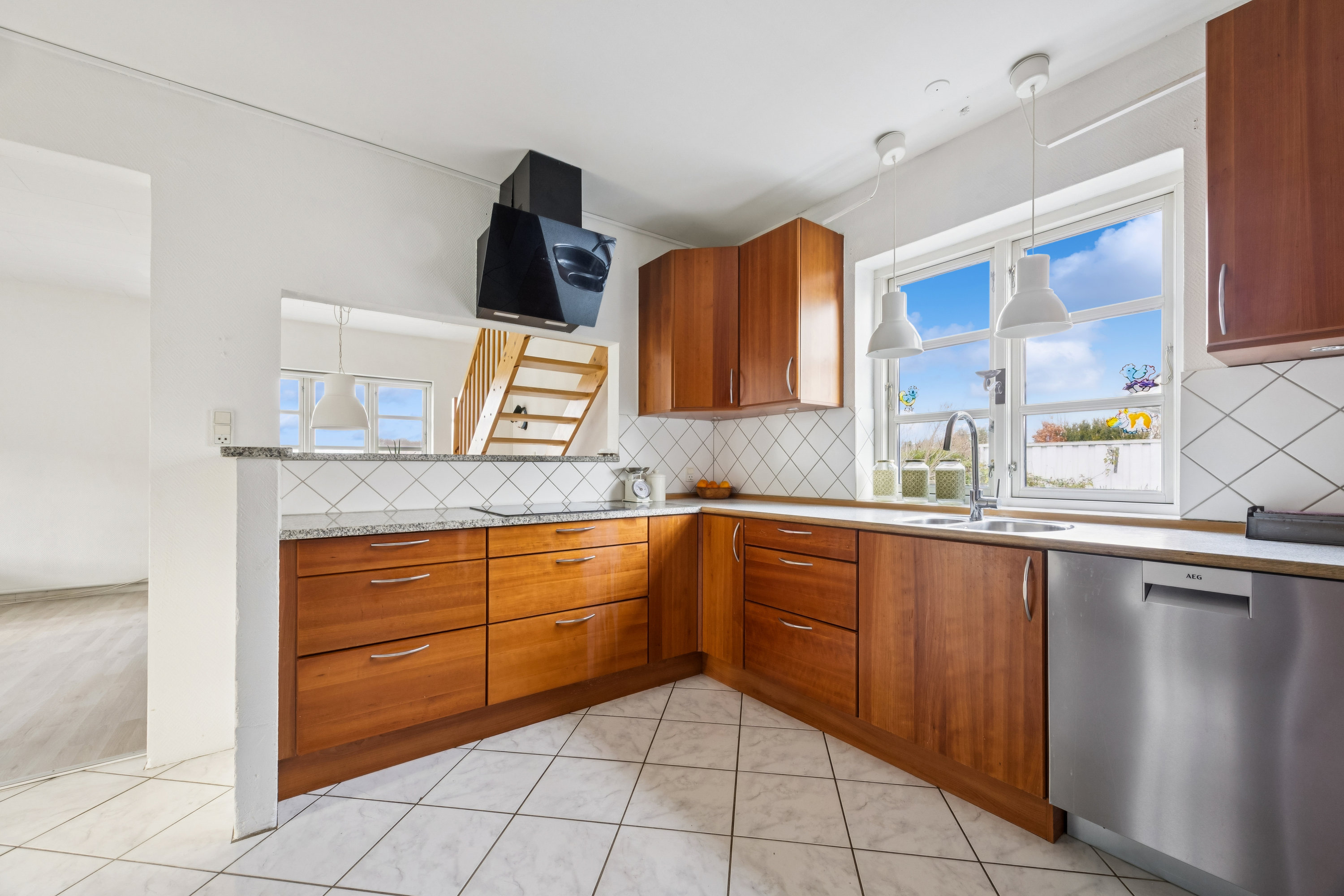 Fremhævet køkken billede i fuldskærmstilstand. Billede af Overdrevsvejen 39, Lellinge, 4600 Køge